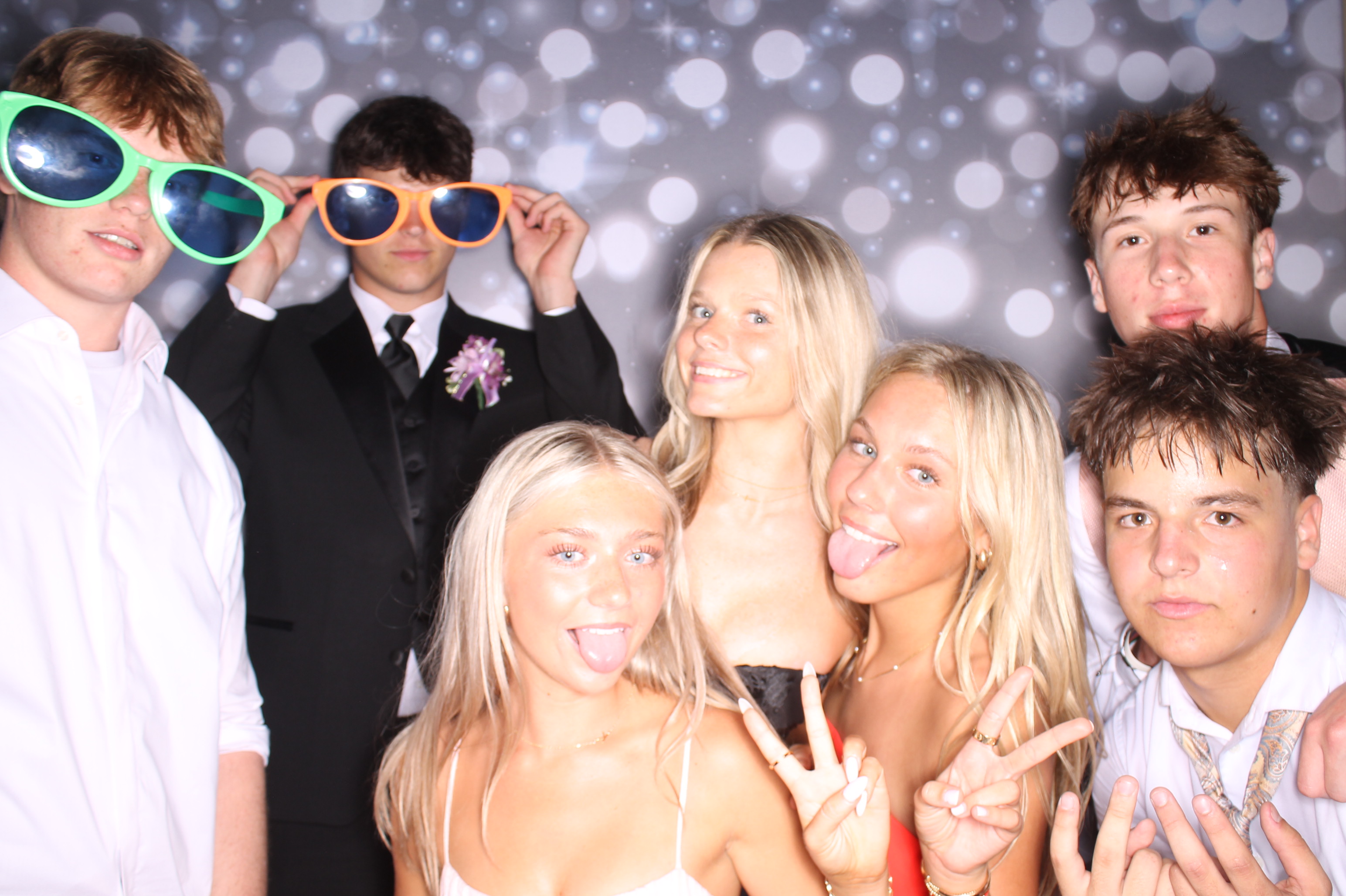Covington Catholic Prom | View more photos from the event at gallery.photoboothcincy.com/u/PhotoBoothCincy/Covington-Catholic-Prom-1