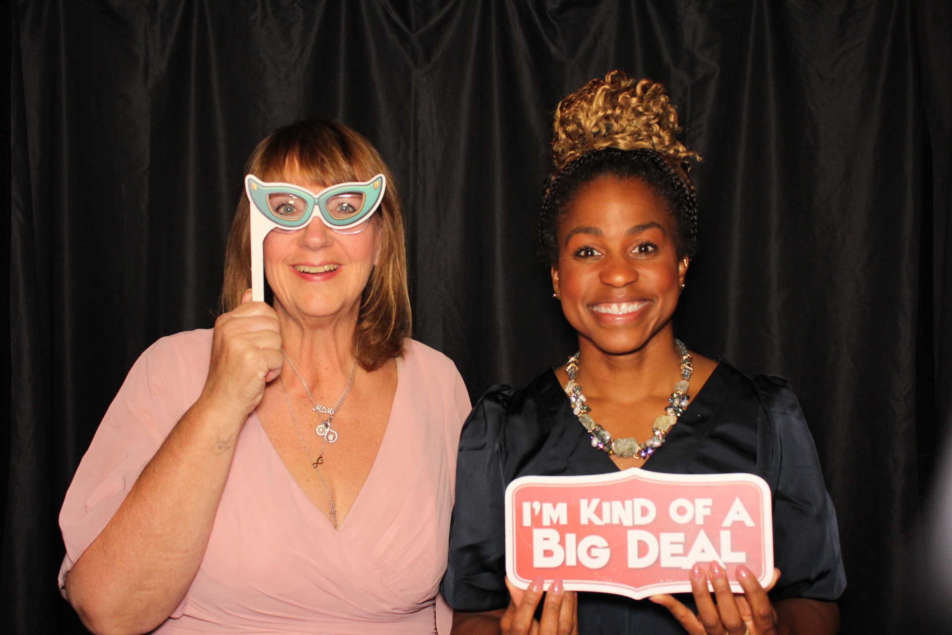 DPHS Homecoming | View more photos from the event at gallery.photoboothcincy.com/u/PhotoBoothCincy/DPHS-Homecoming
