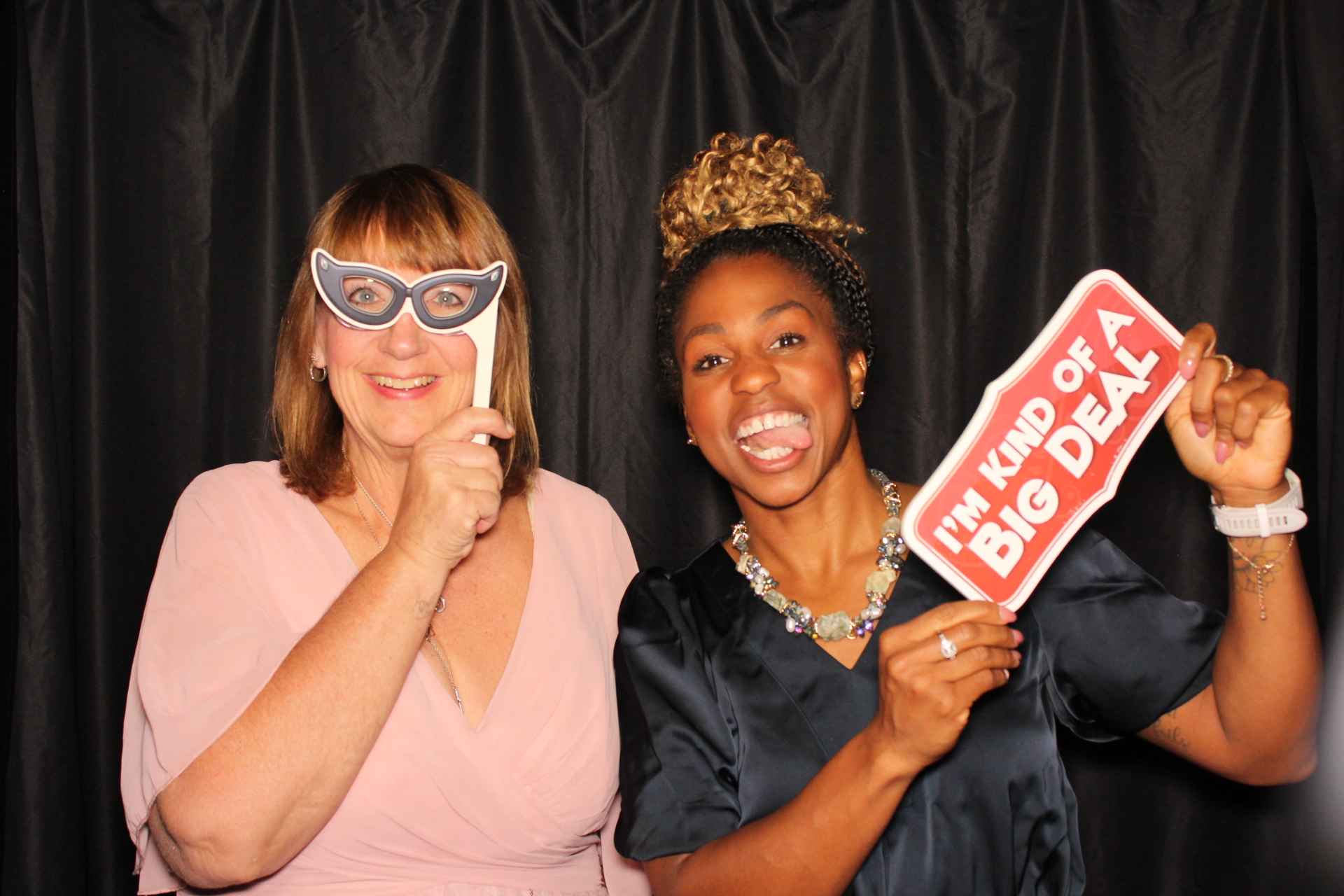 DPHS Homecoming | View more photos from the event at gallery.photoboothcincy.com/u/PhotoBoothCincy/DPHS-Homecoming