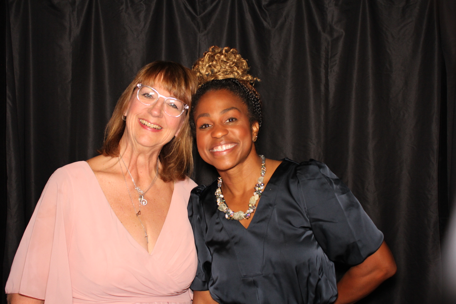 DPHS Homecoming | View more photos from the event at gallery.photoboothcincy.com/u/PhotoBoothCincy/DPHS-Homecoming