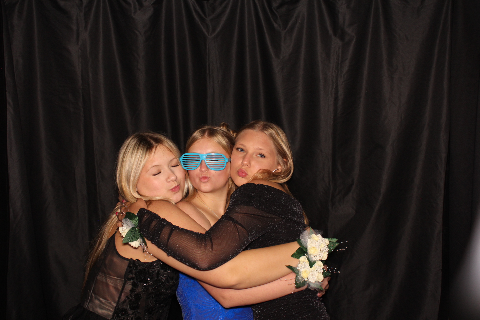 DPHS Homecoming | View more photos from the event at gallery.photoboothcincy.com/u/PhotoBoothCincy/DPHS-Homecoming