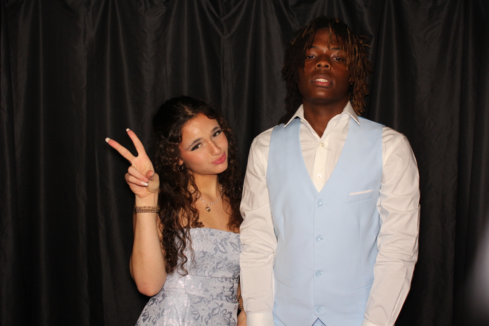DPHS Homecoming | View more photos from the event at gallery.photoboothcincy.com/u/PhotoBoothCincy/DPHS-Homecoming
