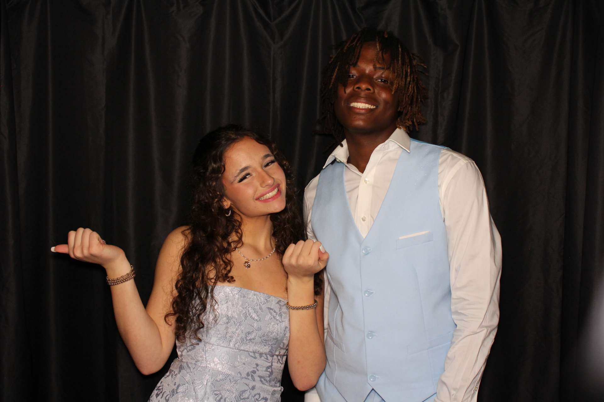DPHS Homecoming | View more photos from the event at gallery.photoboothcincy.com/u/PhotoBoothCincy/DPHS-Homecoming