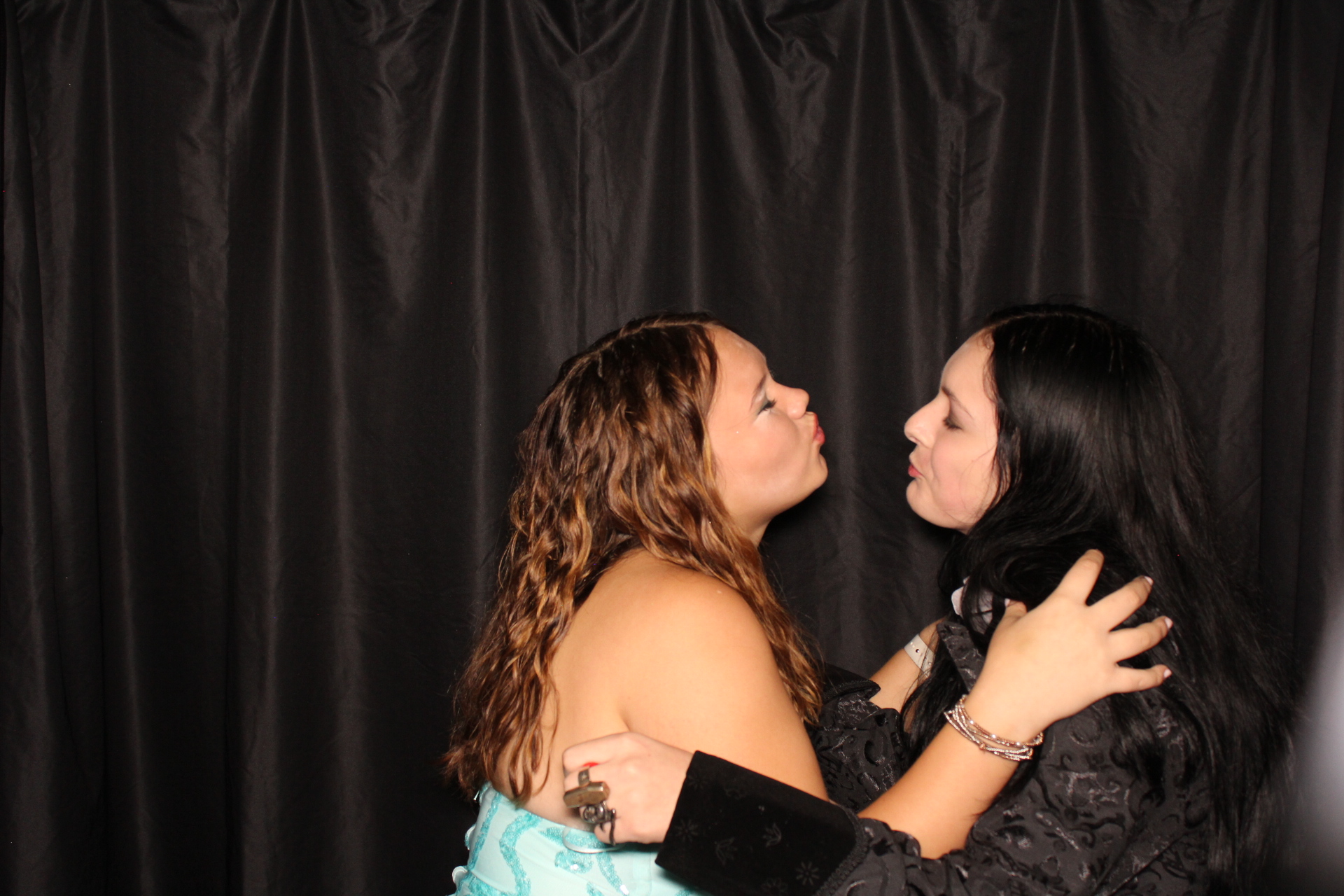 DPHS Homecoming | View more photos from the event at gallery.photoboothcincy.com/u/PhotoBoothCincy/DPHS-Homecoming
