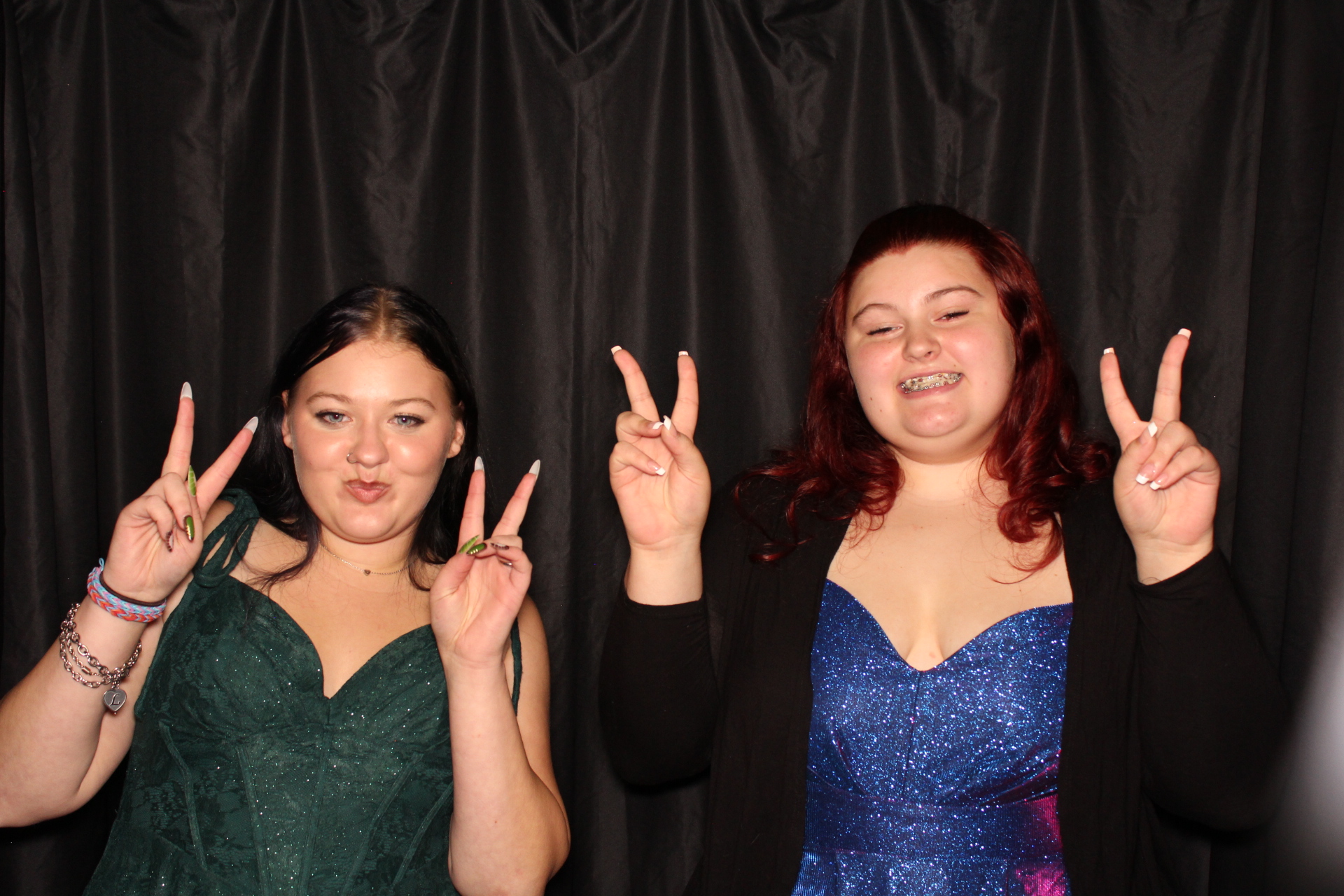 DPHS Homecoming | View more photos from the event at gallery.photoboothcincy.com/u/PhotoBoothCincy/DPHS-Homecoming
