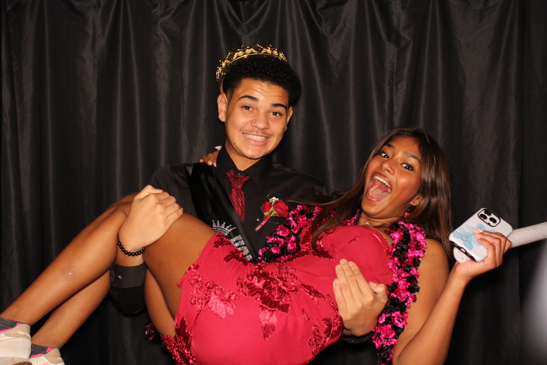 DPHS Homecoming | View more photos from the event at gallery.photoboothcincy.com/u/PhotoBoothCincy/DPHS-Homecoming
