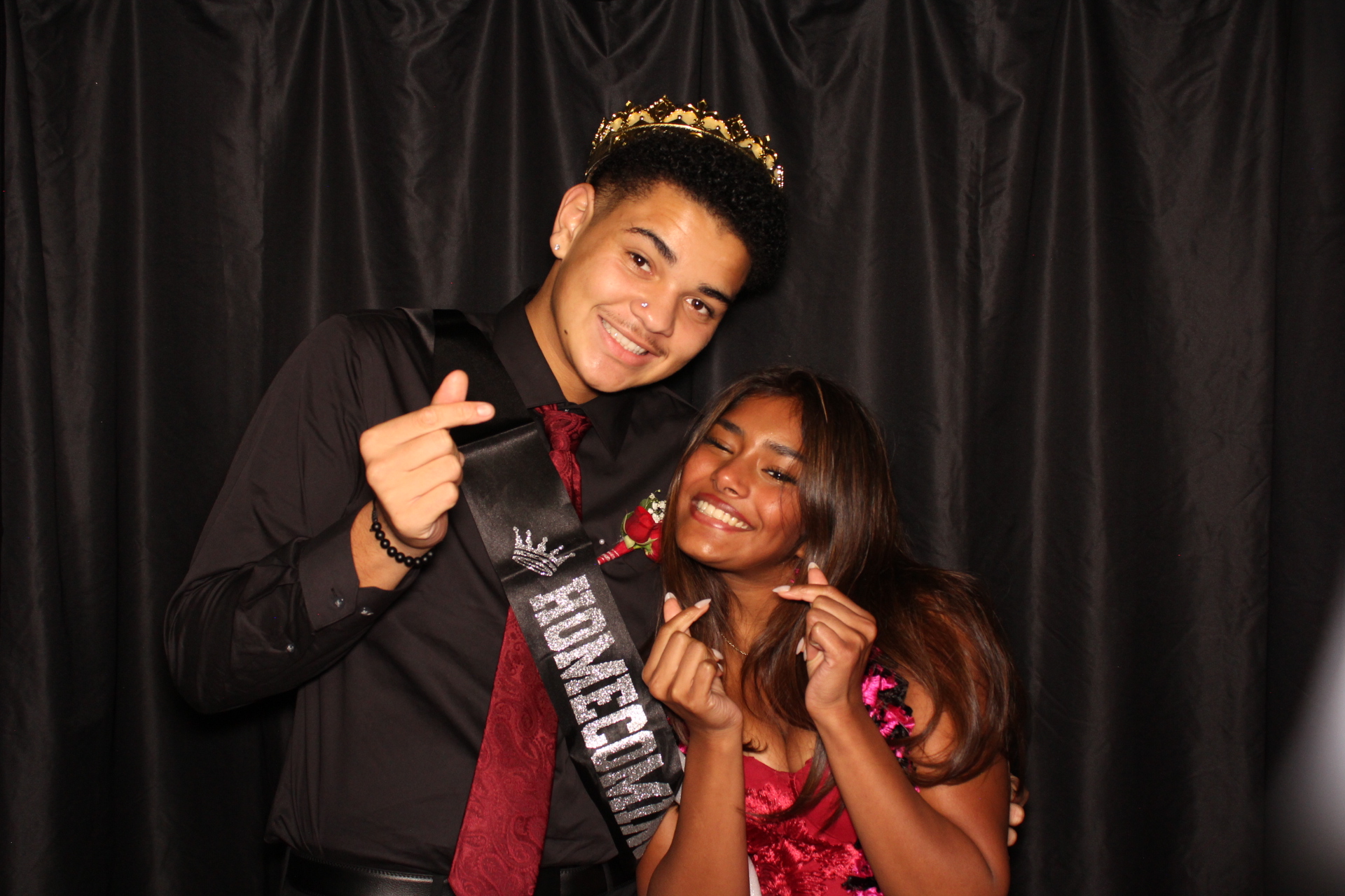 DPHS Homecoming | View more photos from the event at gallery.photoboothcincy.com/u/PhotoBoothCincy/DPHS-Homecoming
