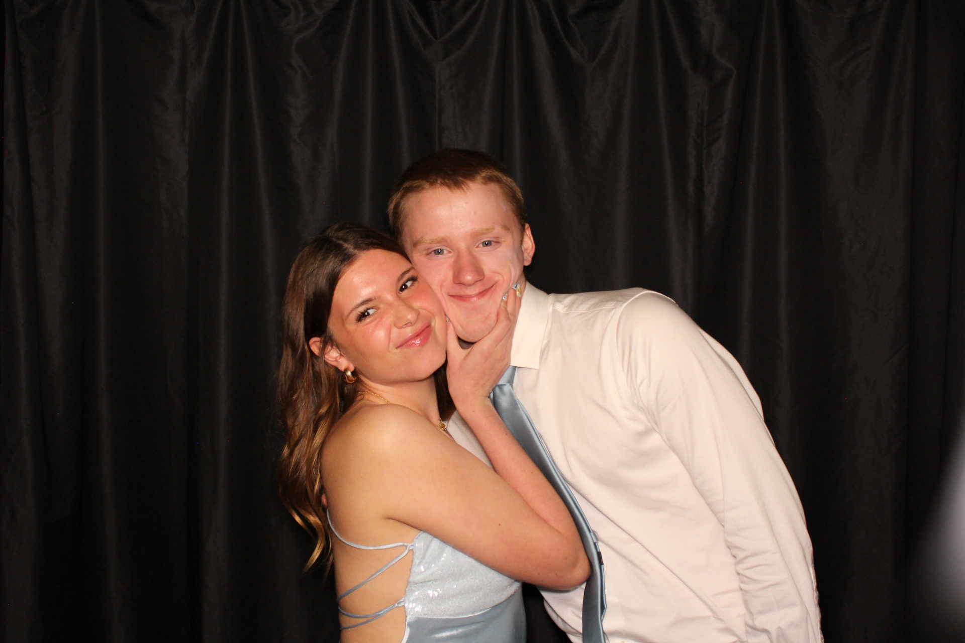 DPHS Homecoming | View more photos from the event at gallery.photoboothcincy.com/u/PhotoBoothCincy/DPHS-Homecoming