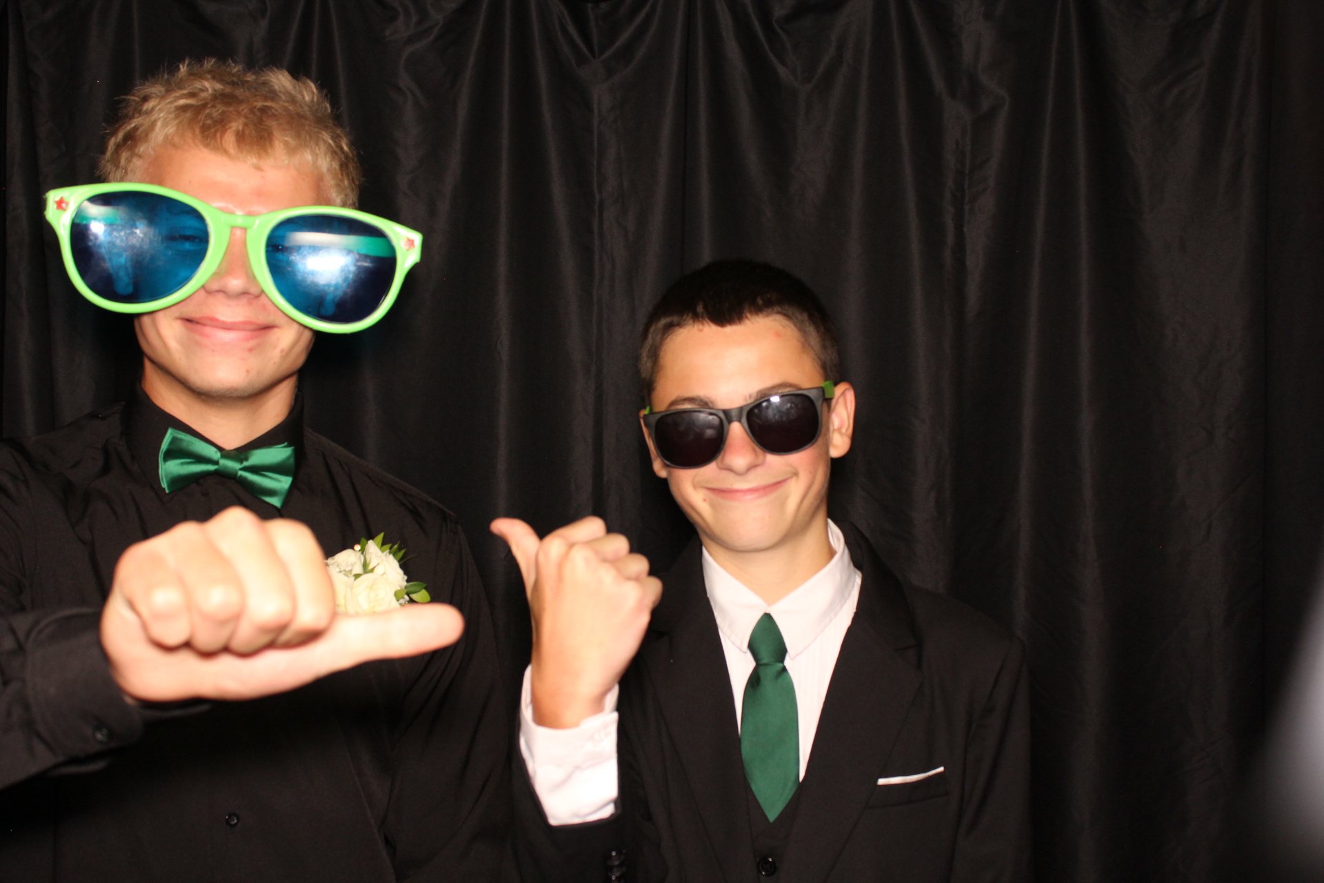 DPHS Homecoming | View more photos from the event at gallery.photoboothcincy.com/u/PhotoBoothCincy/DPHS-Homecoming