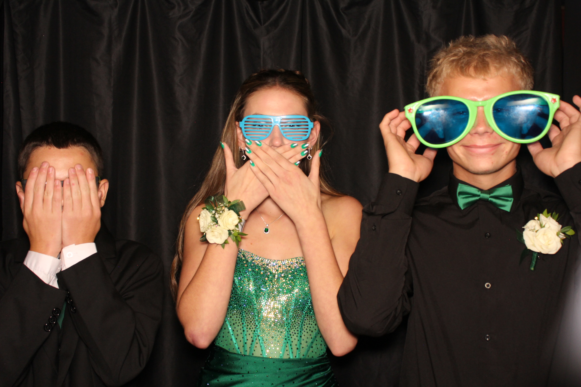 DPHS Homecoming | View more photos from the event at gallery.photoboothcincy.com/u/PhotoBoothCincy/DPHS-Homecoming