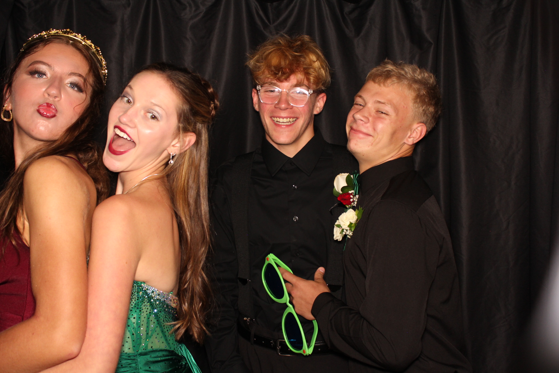 DPHS Homecoming | View more photos from the event at gallery.photoboothcincy.com/u/PhotoBoothCincy/DPHS-Homecoming