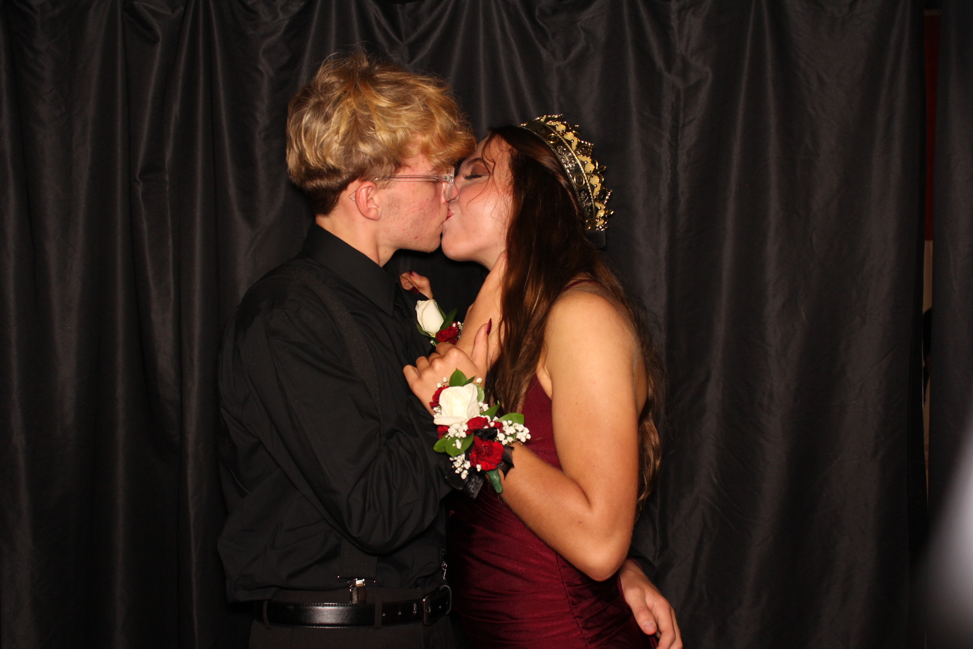 DPHS Homecoming | View more photos from the event at gallery.photoboothcincy.com/u/PhotoBoothCincy/DPHS-Homecoming