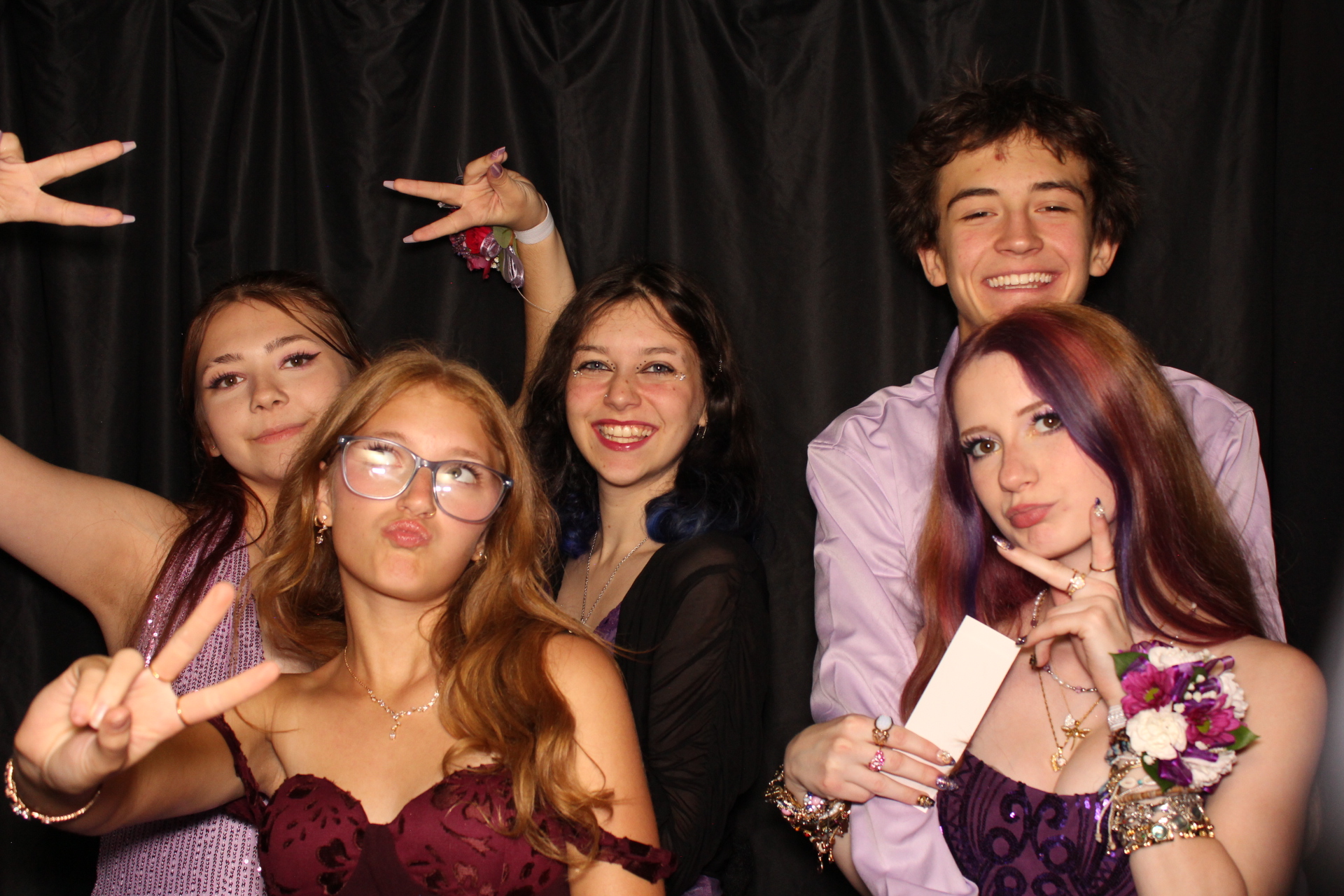DPHS Homecoming | View more photos from the event at gallery.photoboothcincy.com/u/PhotoBoothCincy/DPHS-Homecoming