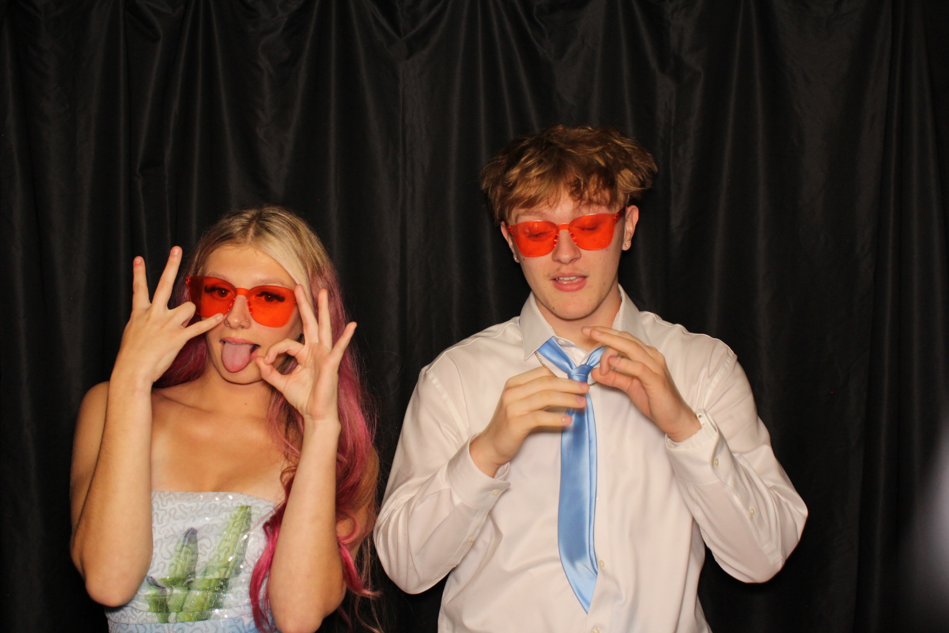 DPHS Homecoming | View more photos from the event at gallery.photoboothcincy.com/u/PhotoBoothCincy/DPHS-Homecoming