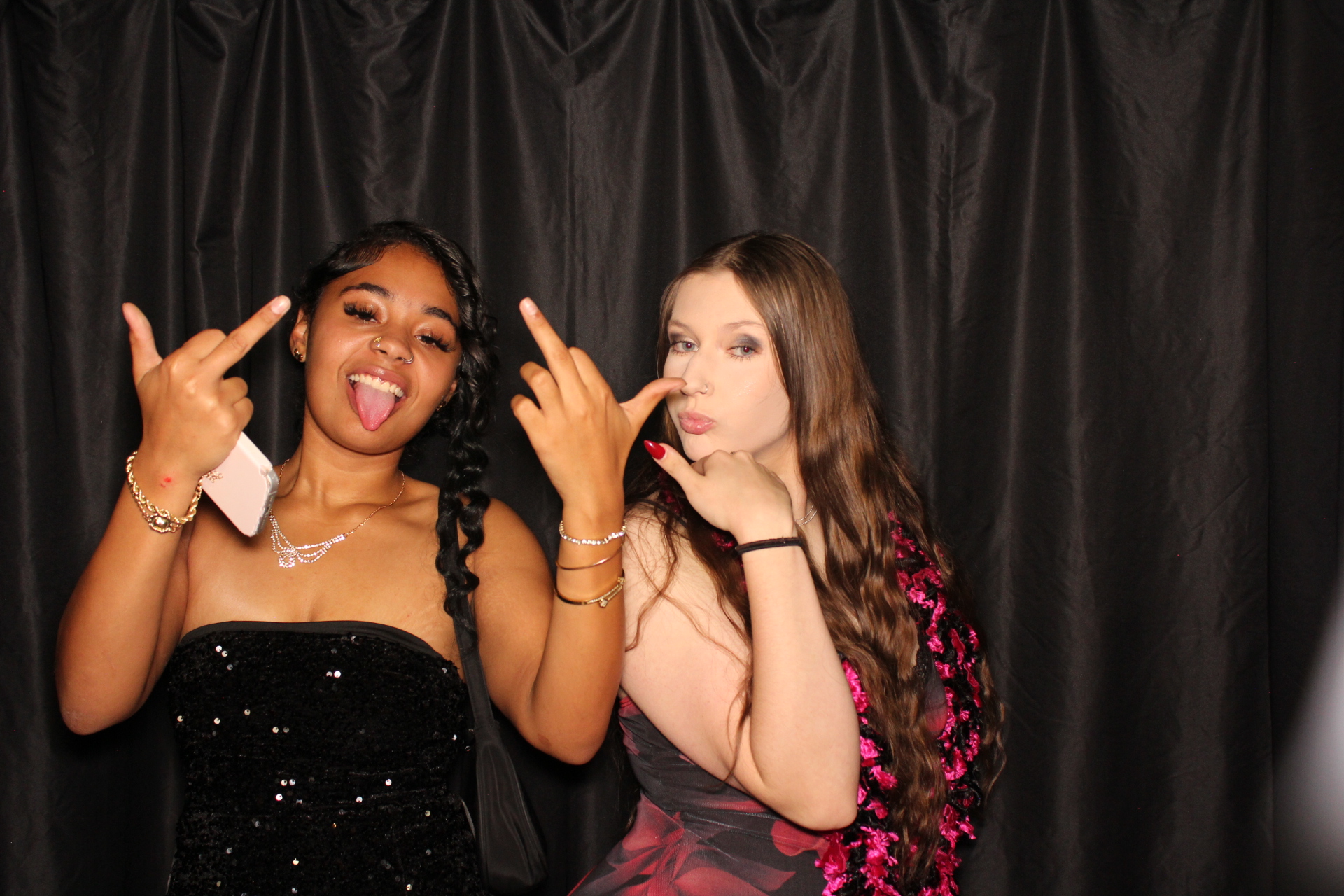 DPHS Homecoming | View more photos from the event at gallery.photoboothcincy.com/u/PhotoBoothCincy/DPHS-Homecoming