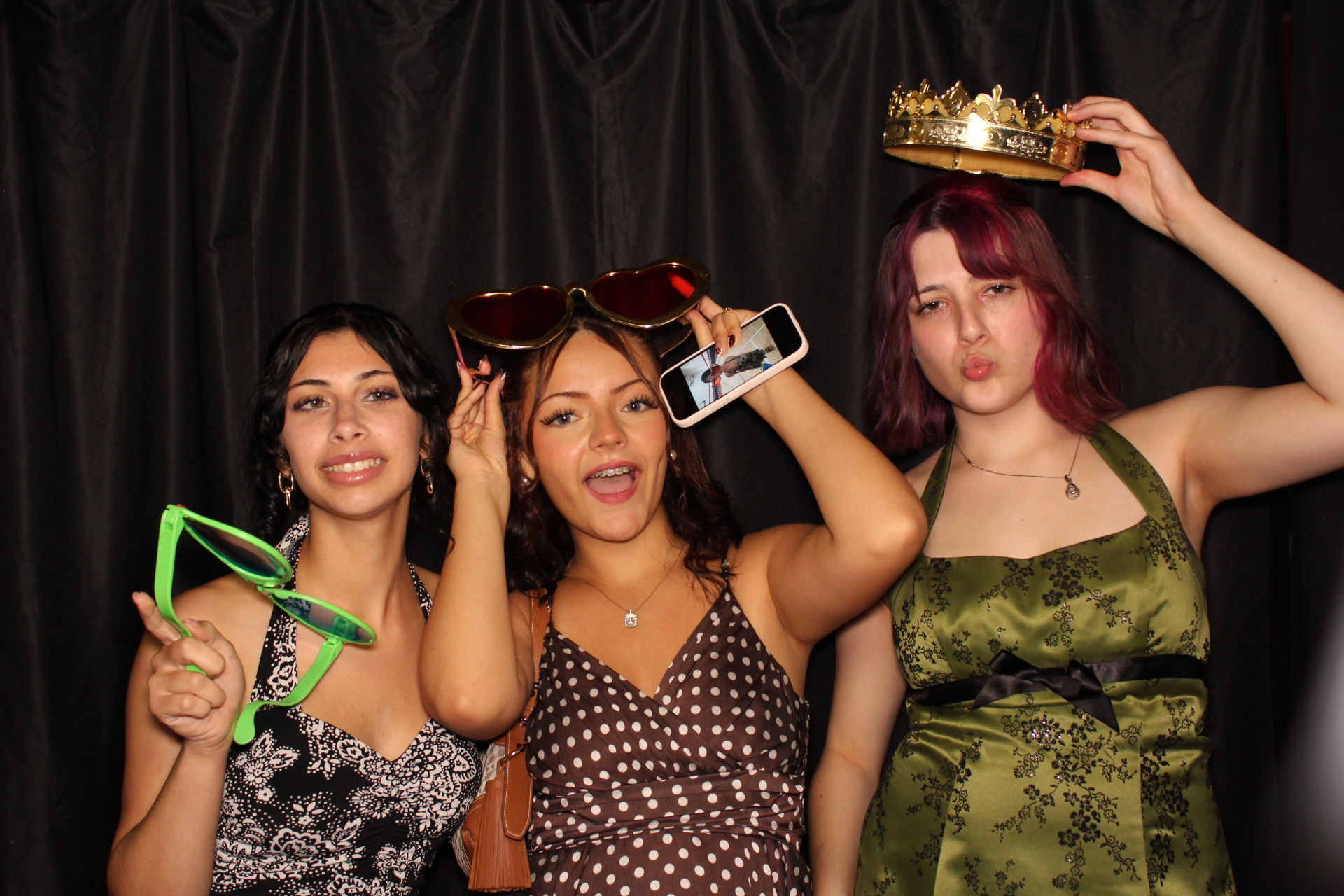 DPHS Homecoming | View more photos from the event at gallery.photoboothcincy.com/u/PhotoBoothCincy/DPHS-Homecoming