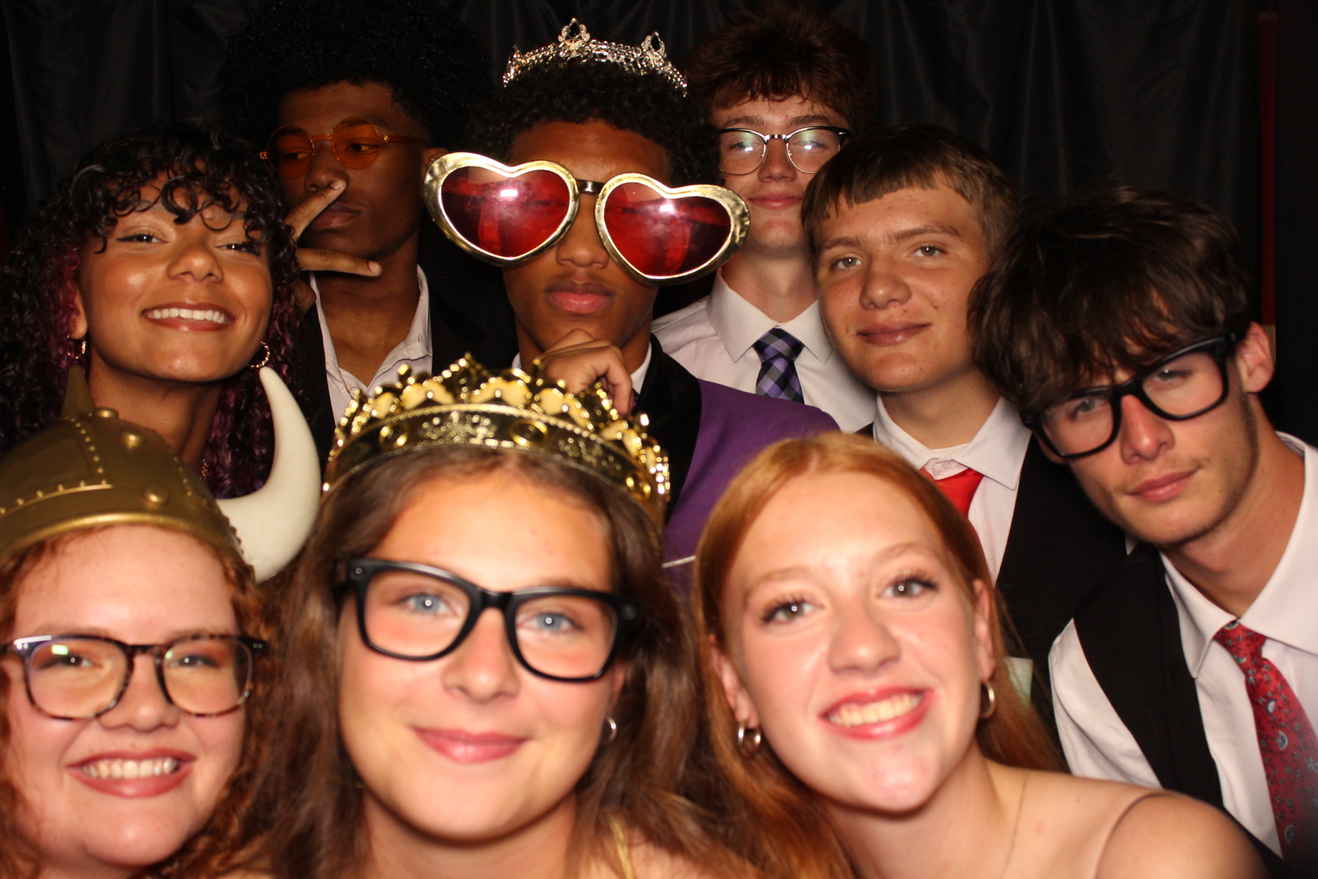 DPHS Homecoming | View more photos from the event at gallery.photoboothcincy.com/u/PhotoBoothCincy/DPHS-Homecoming
