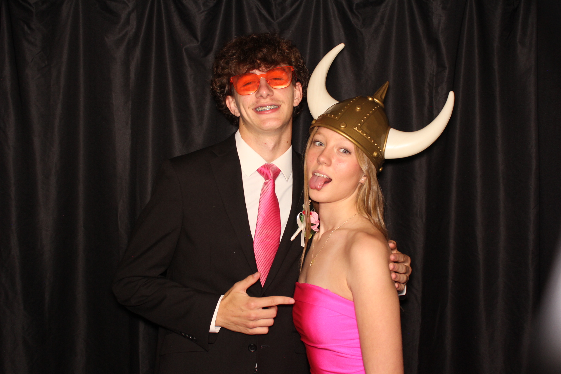 DPHS Homecoming | View more photos from the event at gallery.photoboothcincy.com/u/PhotoBoothCincy/DPHS-Homecoming