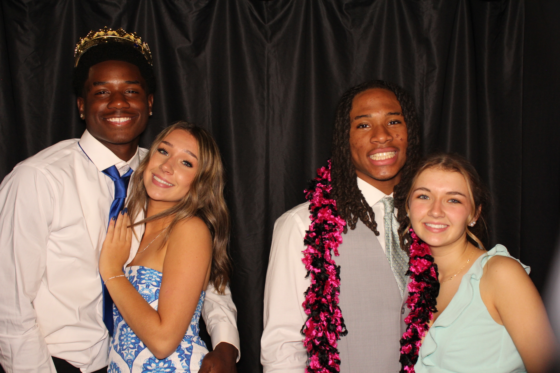 DPHS Homecoming | View more photos from the event at gallery.photoboothcincy.com/u/PhotoBoothCincy/DPHS-Homecoming