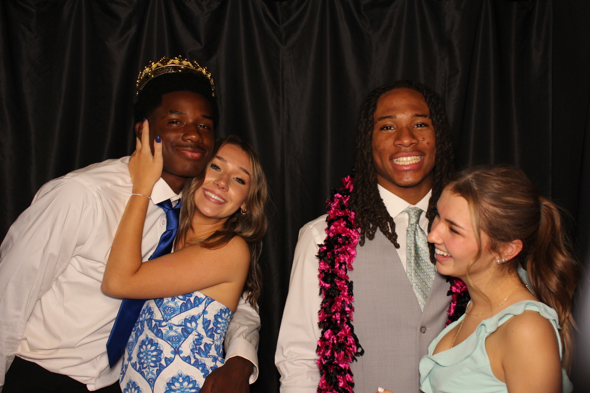 DPHS Homecoming | View more photos from the event at gallery.photoboothcincy.com/u/PhotoBoothCincy/DPHS-Homecoming