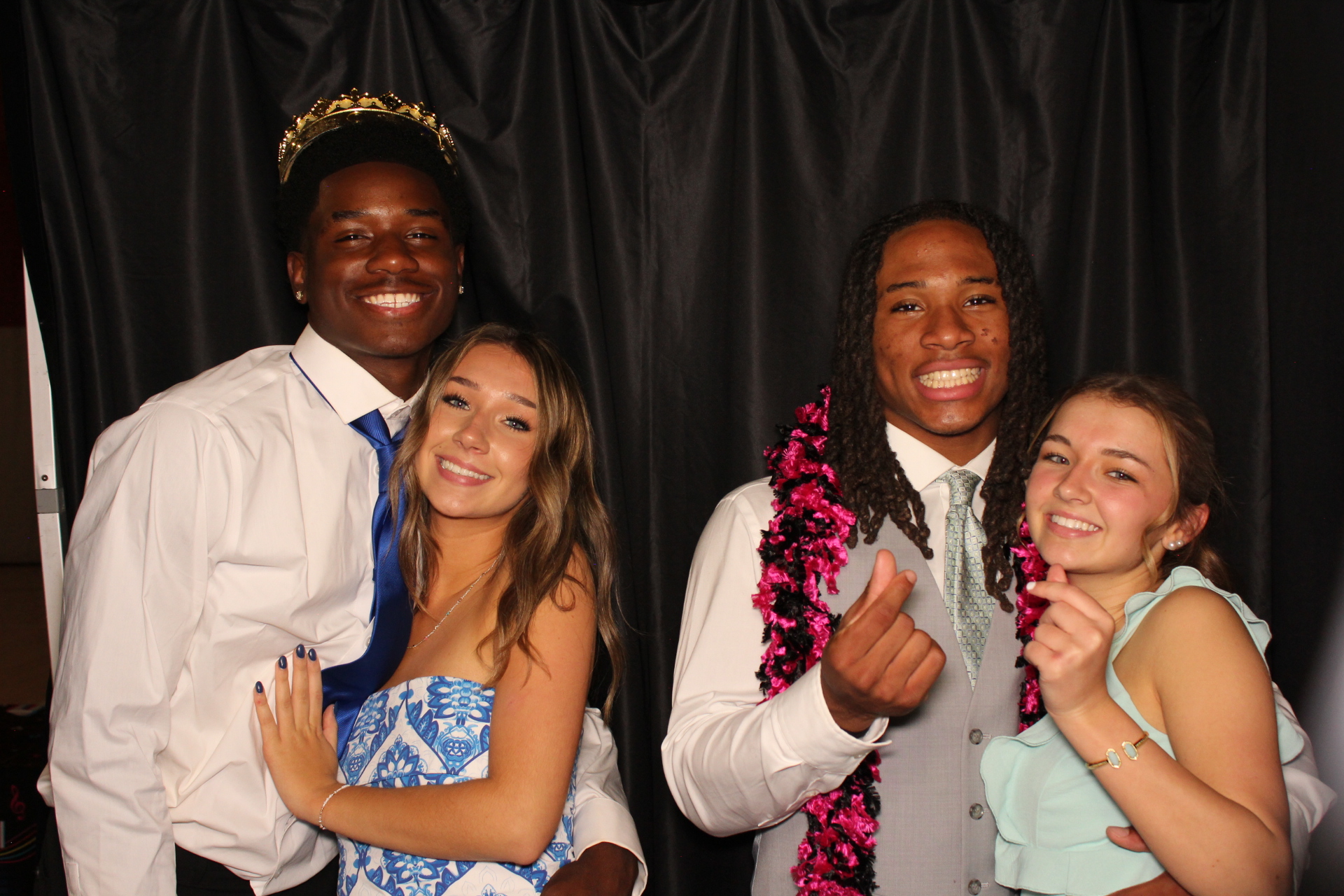 DPHS Homecoming | View more photos from the event at gallery.photoboothcincy.com/u/PhotoBoothCincy/DPHS-Homecoming