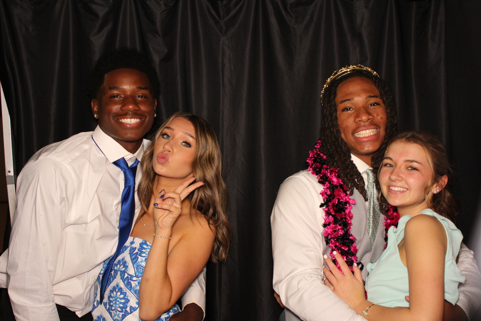 DPHS Homecoming | View more photos from the event at gallery.photoboothcincy.com/u/PhotoBoothCincy/DPHS-Homecoming