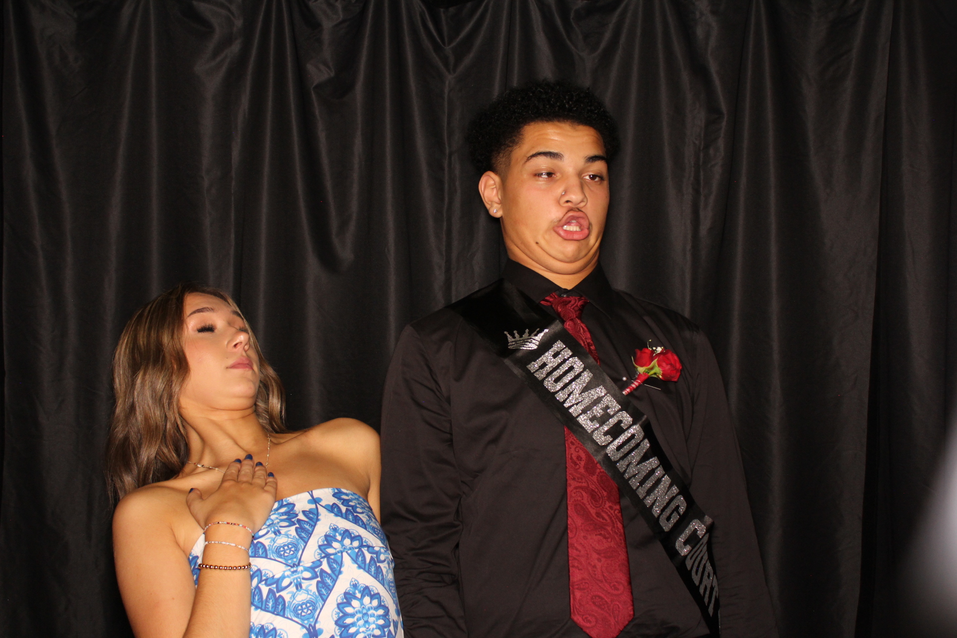 DPHS Homecoming | View more photos from the event at gallery.photoboothcincy.com/u/PhotoBoothCincy/DPHS-Homecoming
