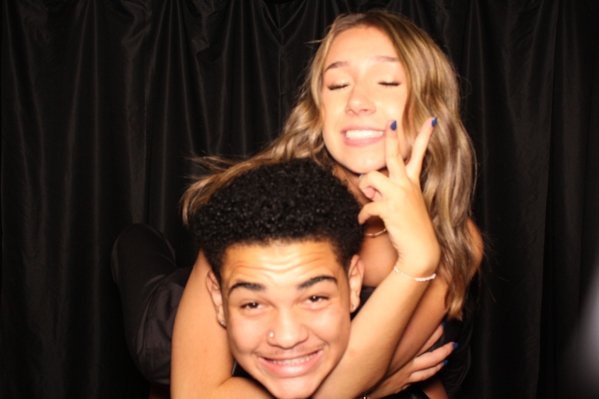DPHS Homecoming | View more photos from the event at gallery.photoboothcincy.com/u/PhotoBoothCincy/DPHS-Homecoming