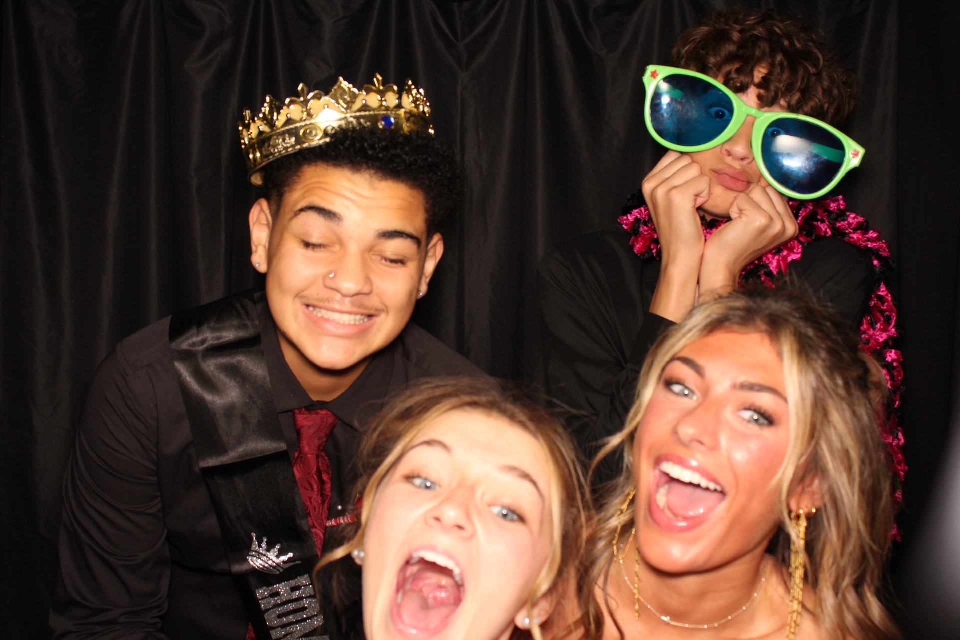DPHS Homecoming | View more photos from the event at gallery.photoboothcincy.com/u/PhotoBoothCincy/DPHS-Homecoming