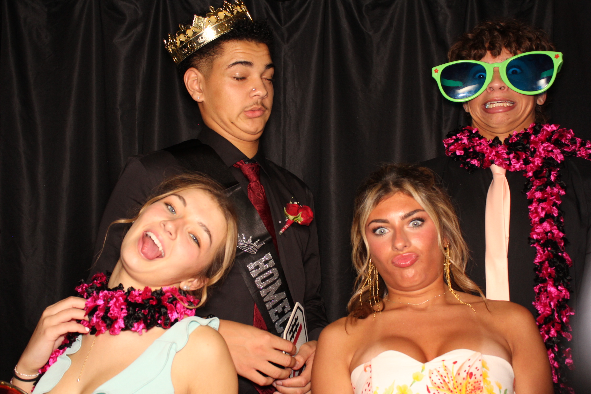 DPHS Homecoming | View more photos from the event at gallery.photoboothcincy.com/u/PhotoBoothCincy/DPHS-Homecoming