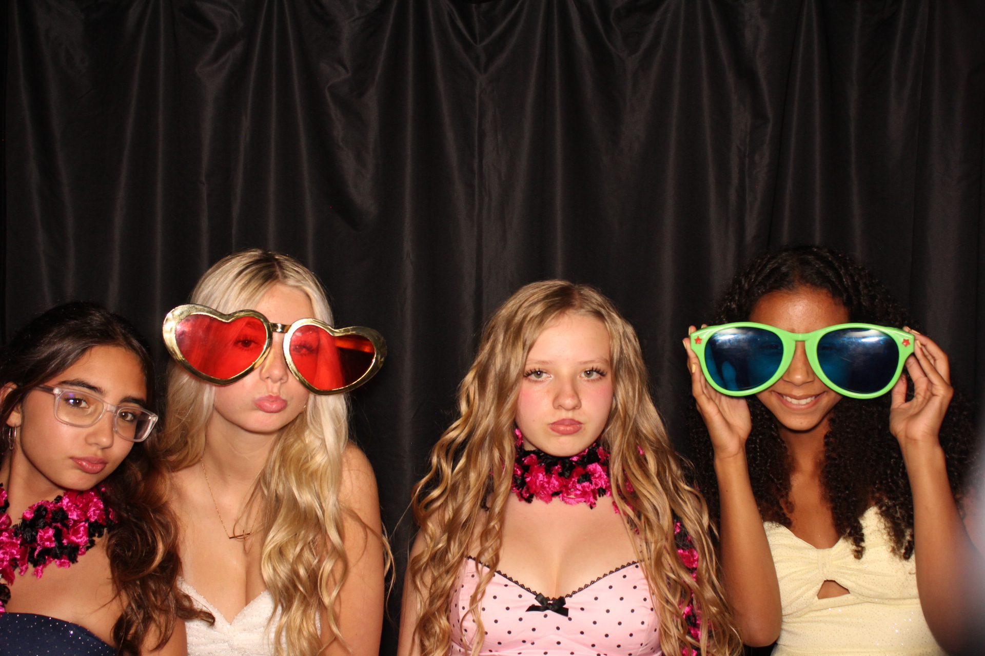 DPHS Homecoming | View more photos from the event at gallery.photoboothcincy.com/u/PhotoBoothCincy/DPHS-Homecoming