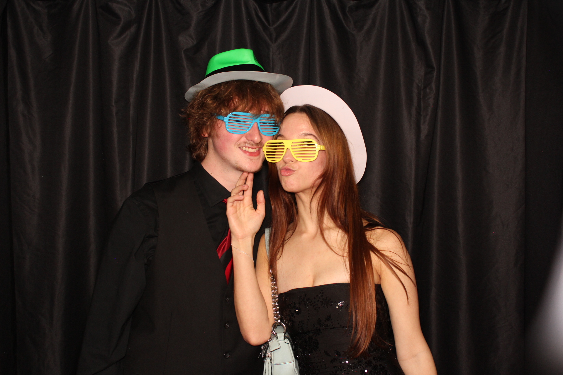 DPHS Homecoming | View more photos from the event at gallery.photoboothcincy.com/u/PhotoBoothCincy/DPHS-Homecoming