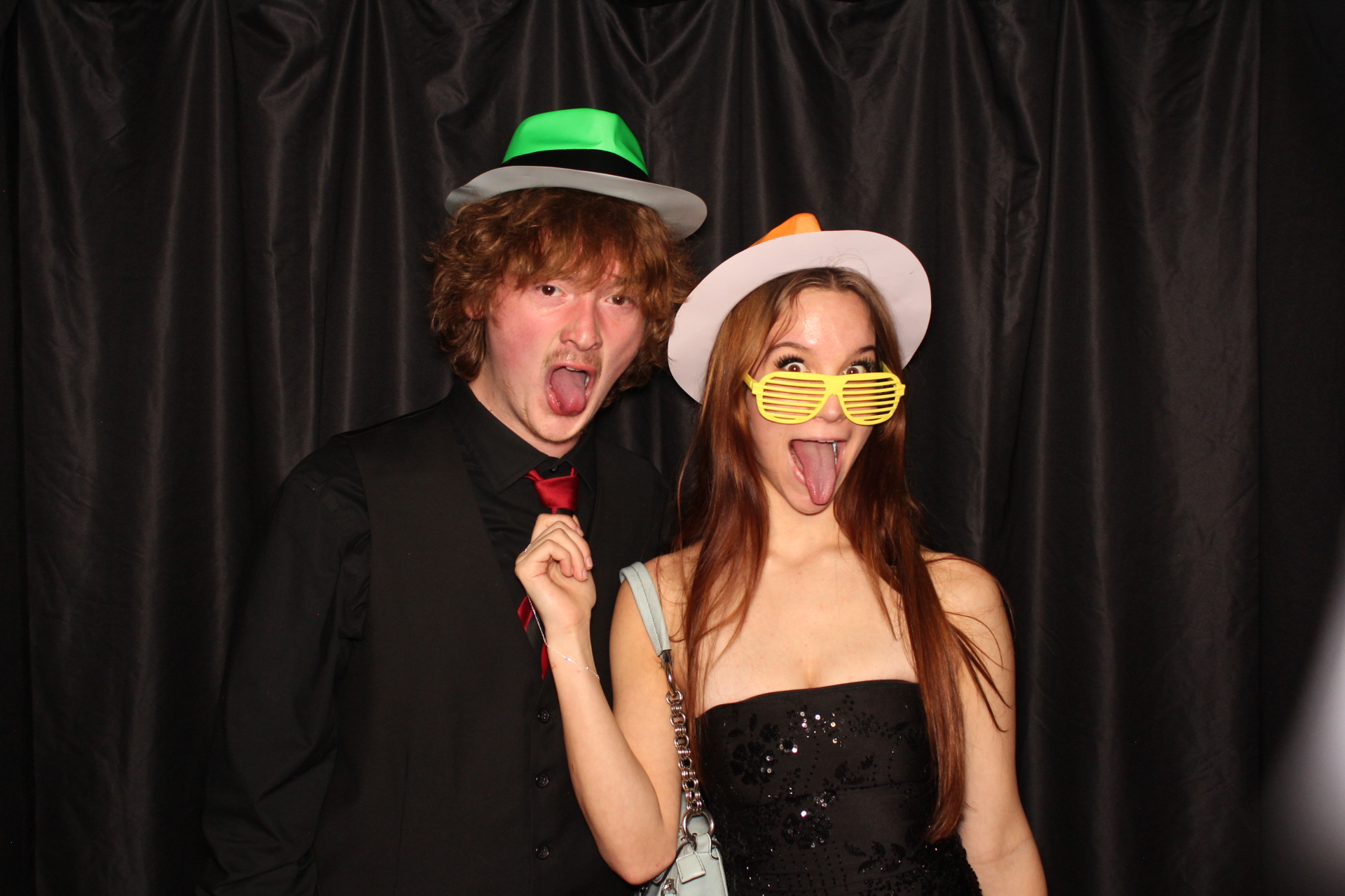 DPHS Homecoming | View more photos from the event at gallery.photoboothcincy.com/u/PhotoBoothCincy/DPHS-Homecoming