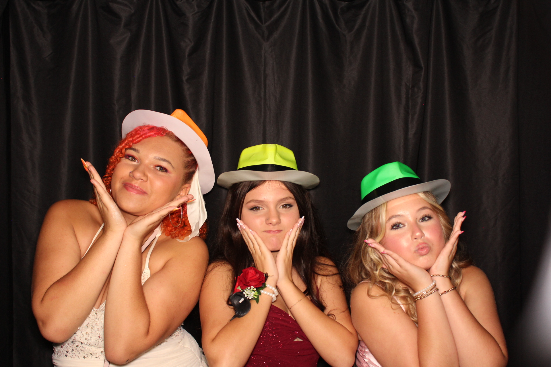 DPHS Homecoming | View more photos from the event at gallery.photoboothcincy.com/u/PhotoBoothCincy/DPHS-Homecoming