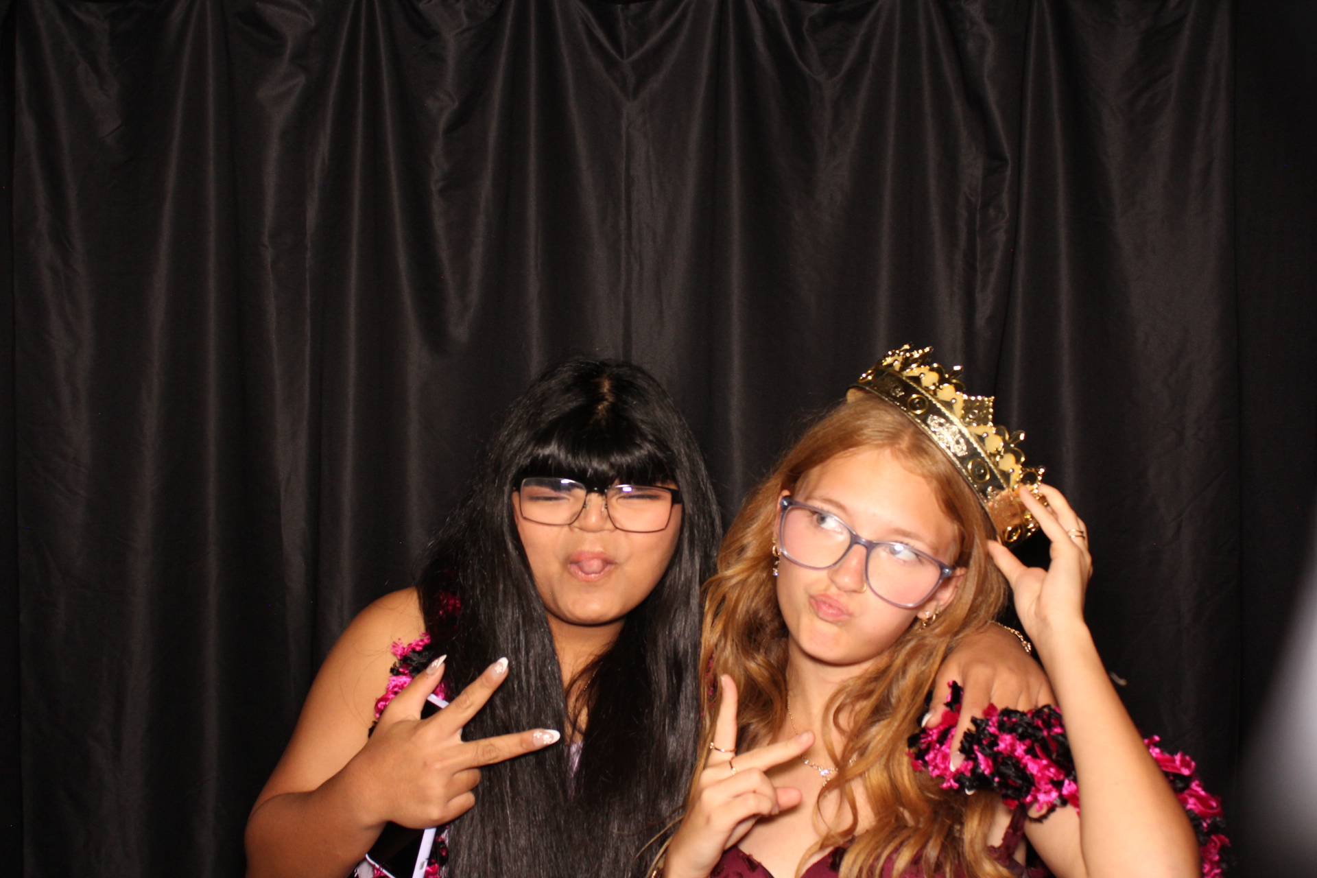 DPHS Homecoming | View more photos from the event at gallery.photoboothcincy.com/u/PhotoBoothCincy/DPHS-Homecoming