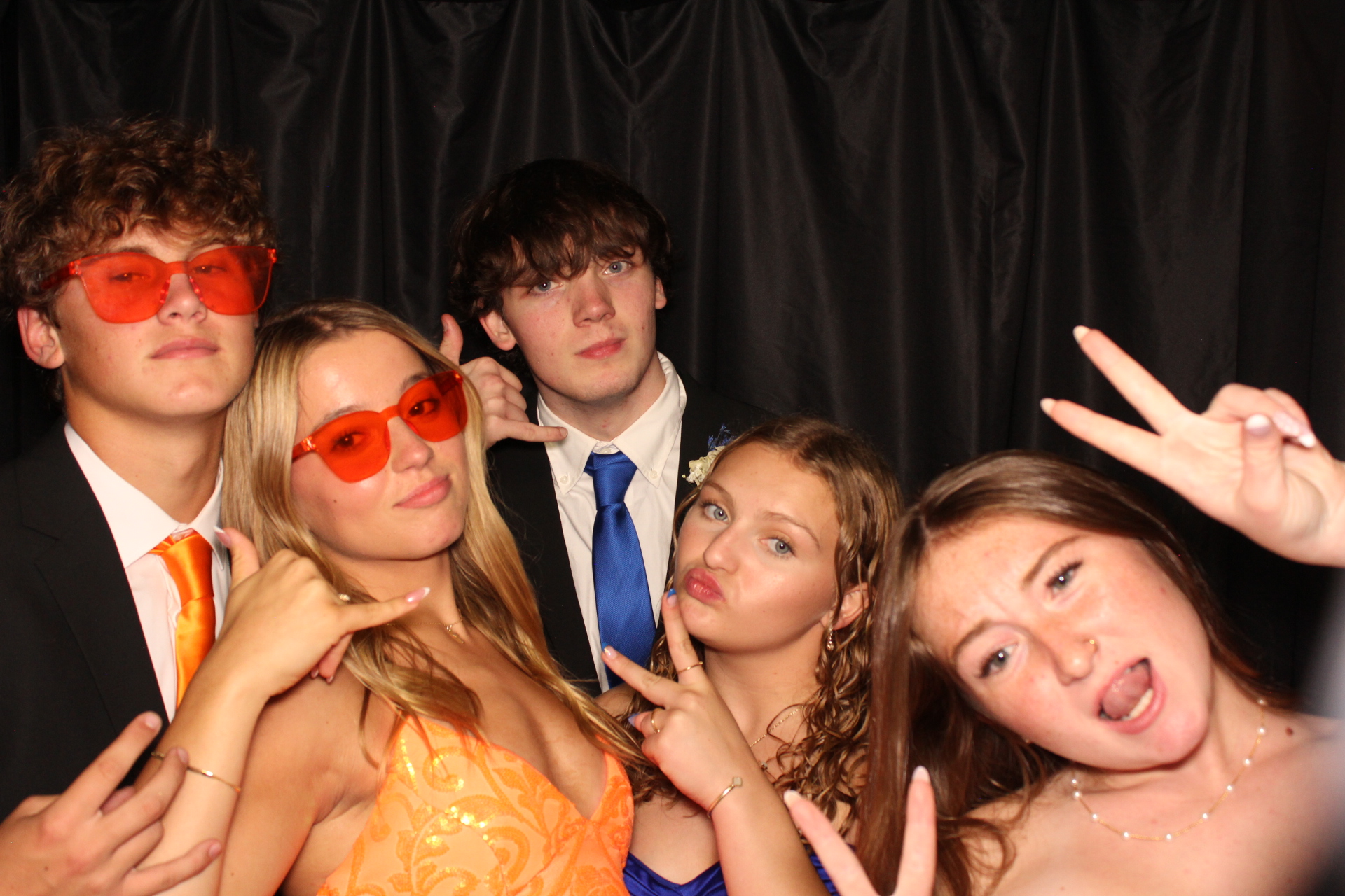 DPHS Homecoming | View more photos from the event at gallery.photoboothcincy.com/u/PhotoBoothCincy/DPHS-Homecoming