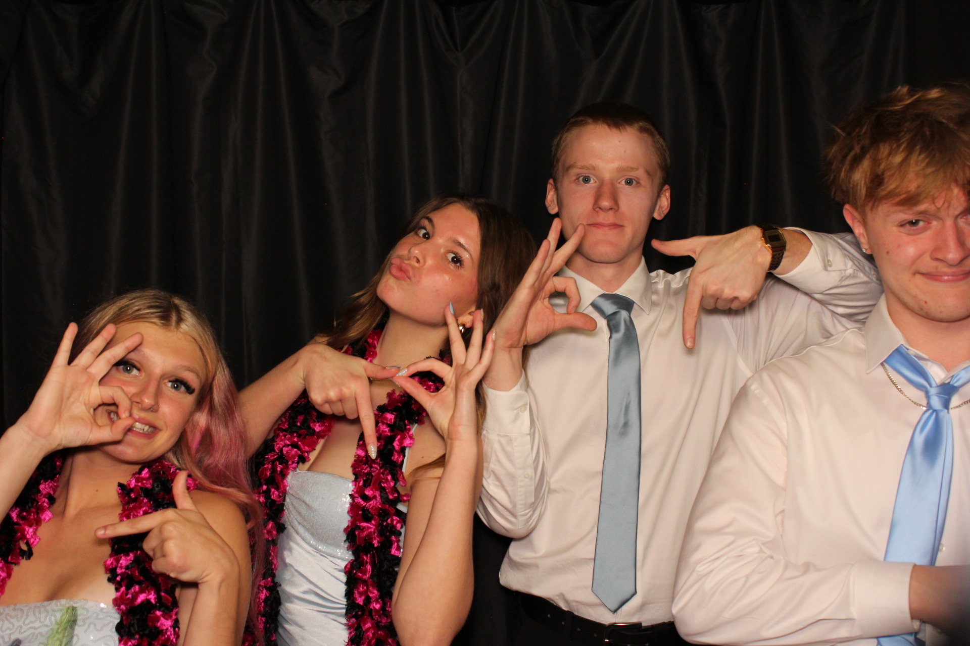 DPHS Homecoming | View more photos from the event at gallery.photoboothcincy.com/u/PhotoBoothCincy/DPHS-Homecoming