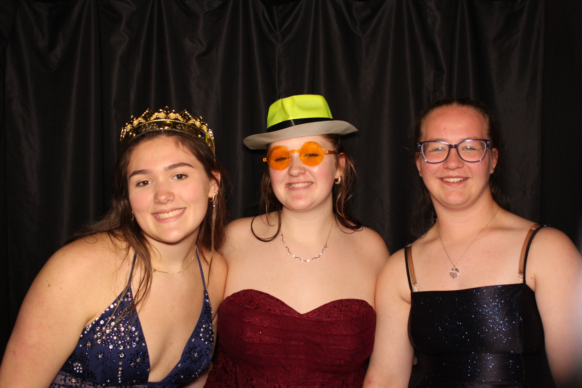 DPHS Homecoming | View more photos from the event at gallery.photoboothcincy.com/u/PhotoBoothCincy/DPHS-Homecoming