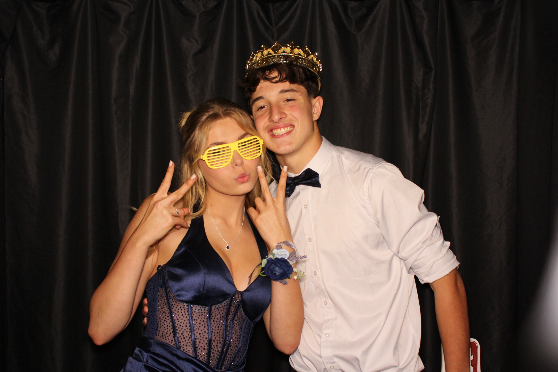 DPHS Homecoming | View more photos from the event at gallery.photoboothcincy.com/u/PhotoBoothCincy/DPHS-Homecoming