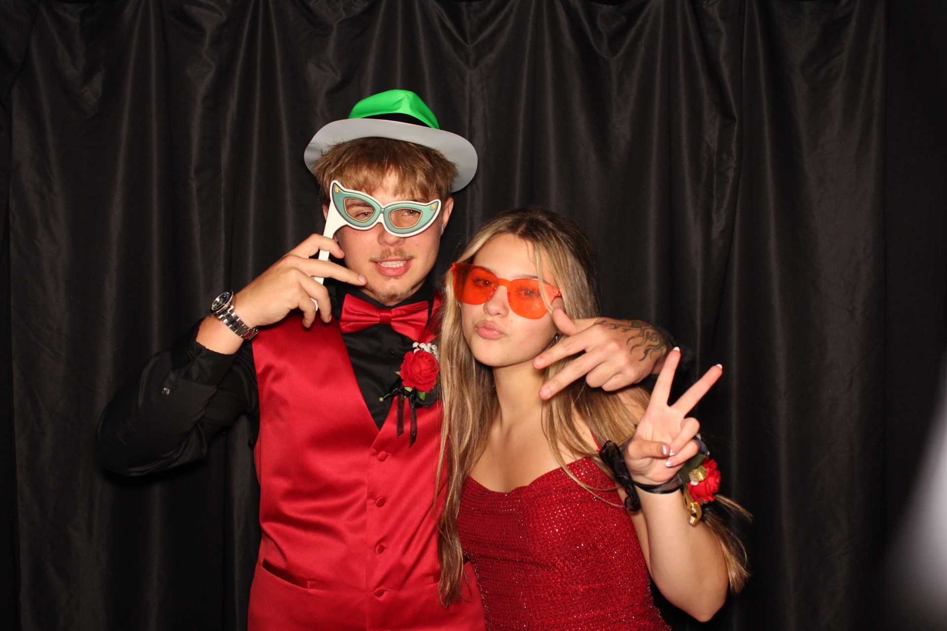 DPHS Homecoming | View more photos from the event at gallery.photoboothcincy.com/u/PhotoBoothCincy/DPHS-Homecoming