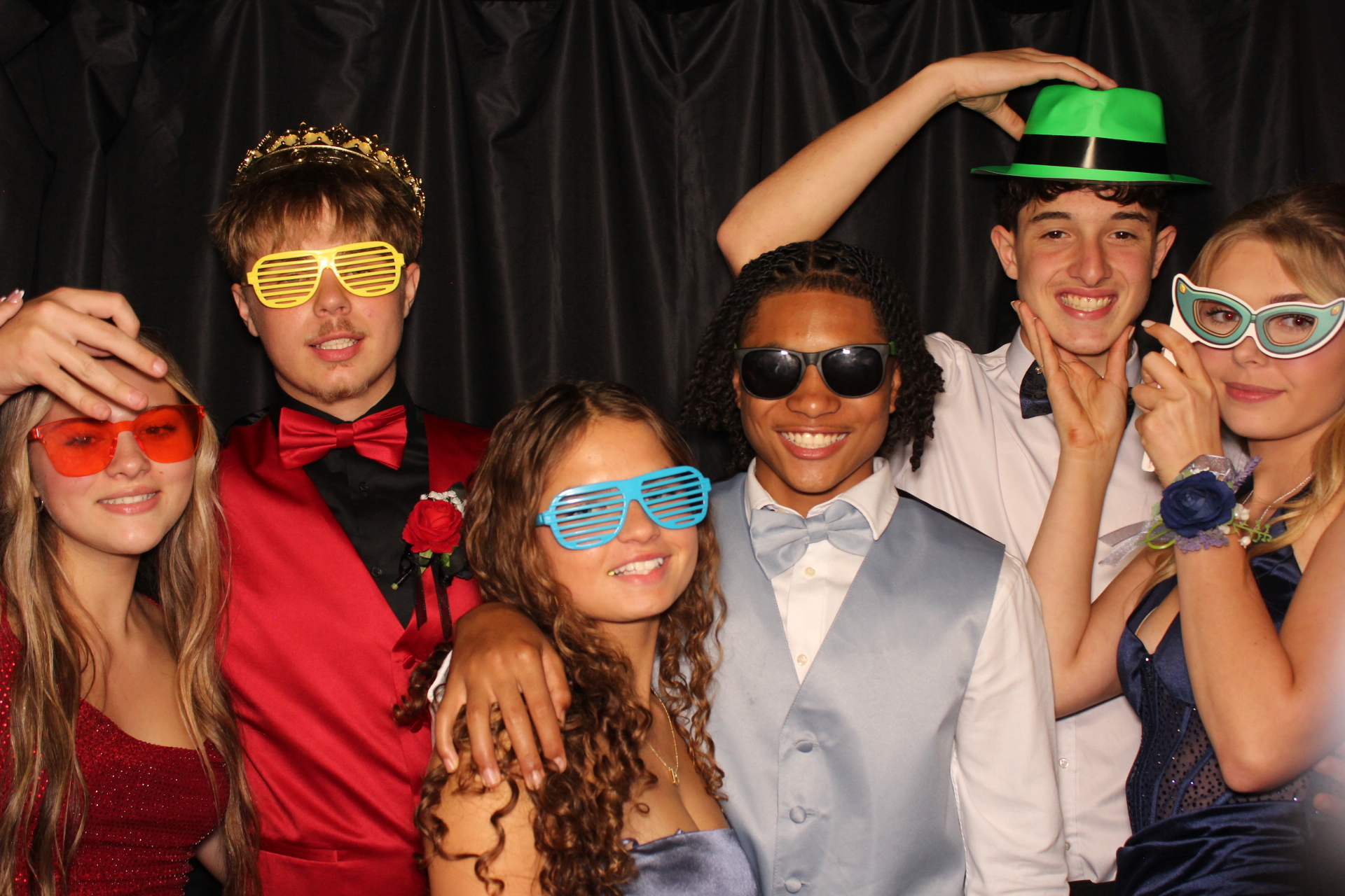 DPHS Homecoming | View more photos from the event at gallery.photoboothcincy.com/u/PhotoBoothCincy/DPHS-Homecoming