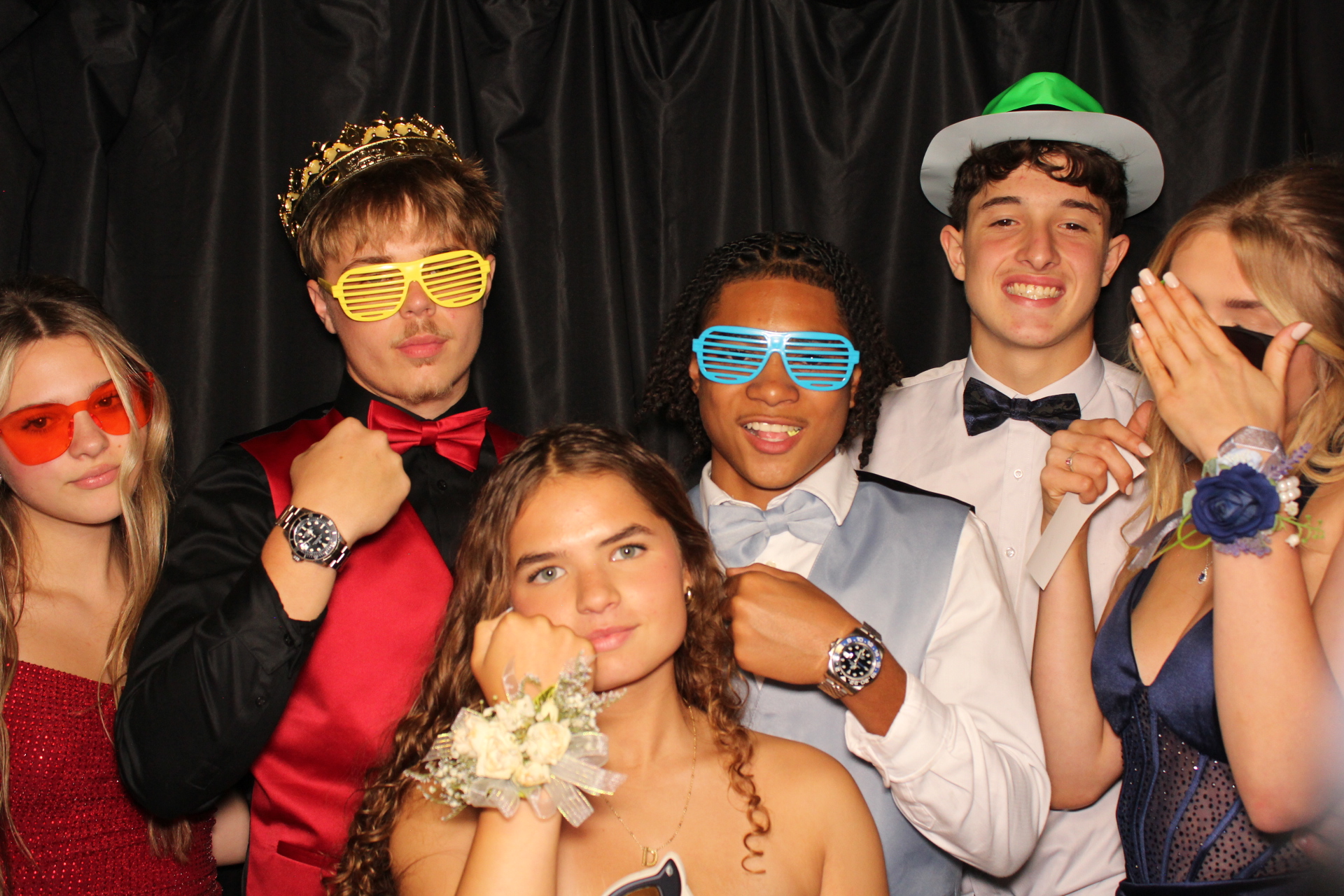 DPHS Homecoming | View more photos from the event at gallery.photoboothcincy.com/u/PhotoBoothCincy/DPHS-Homecoming