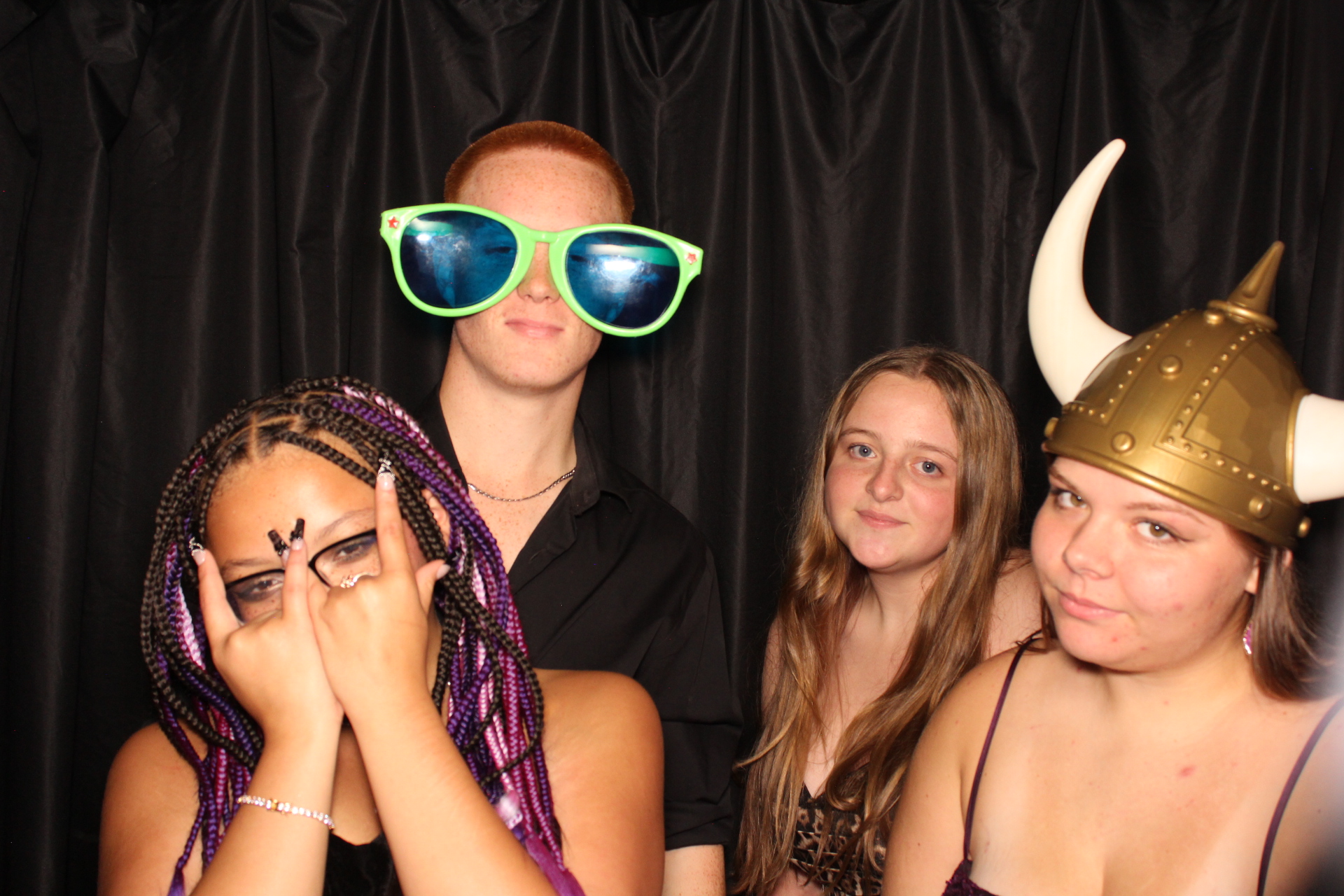 DPHS Homecoming | View more photos from the event at gallery.photoboothcincy.com/u/PhotoBoothCincy/DPHS-Homecoming