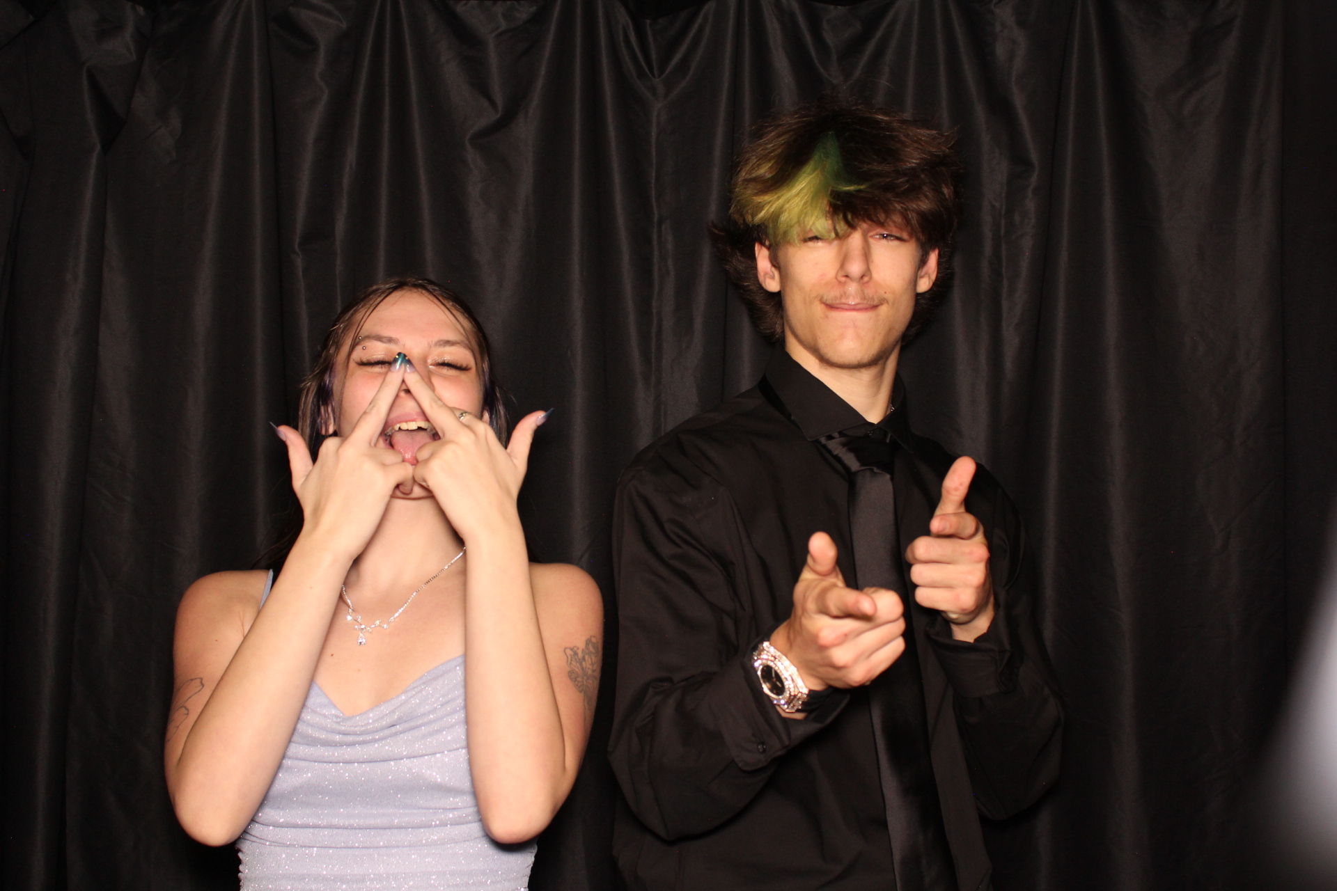 DPHS Homecoming | View more photos from the event at gallery.photoboothcincy.com/u/PhotoBoothCincy/DPHS-Homecoming