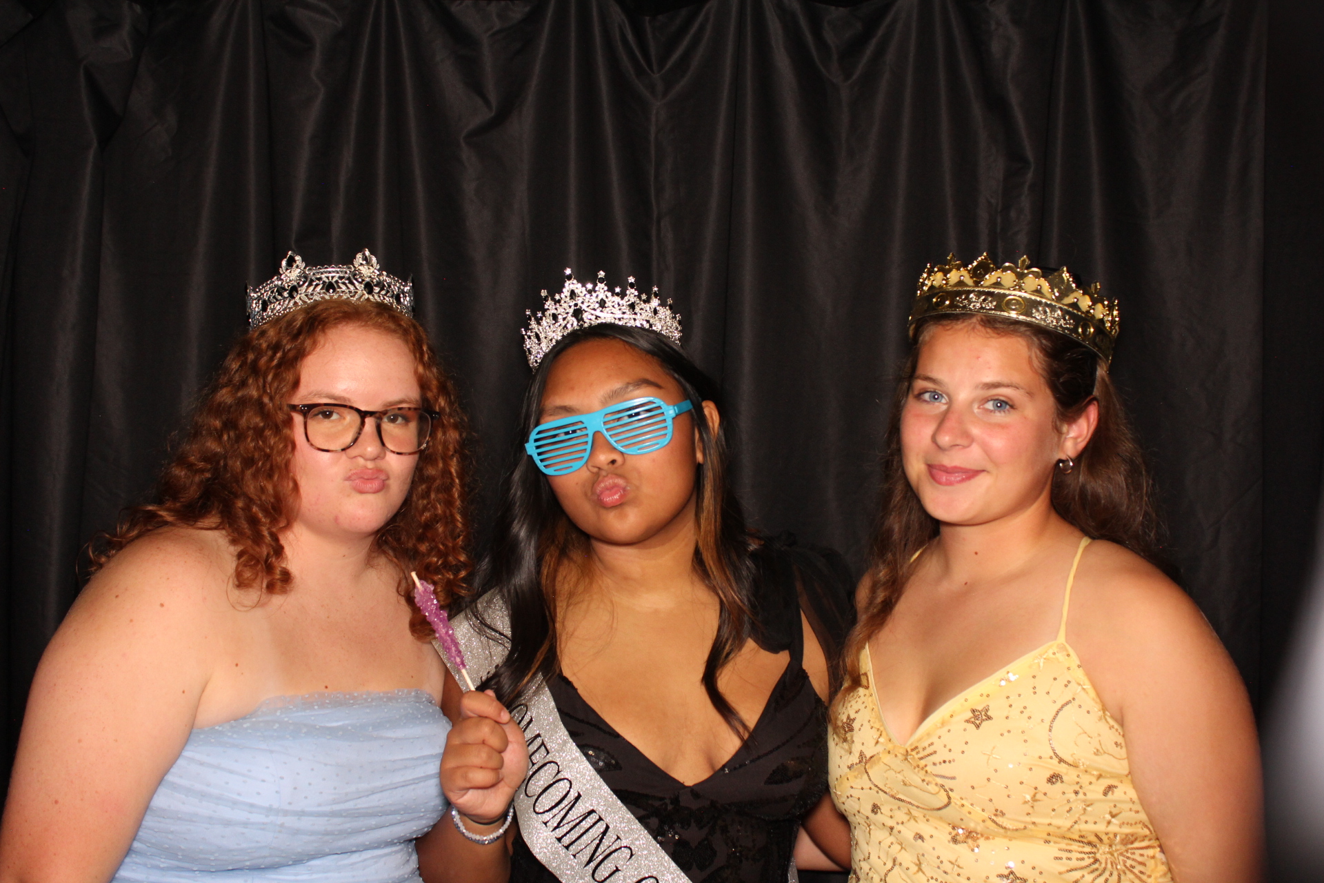 DPHS Homecoming | View more photos from the event at gallery.photoboothcincy.com/u/PhotoBoothCincy/DPHS-Homecoming