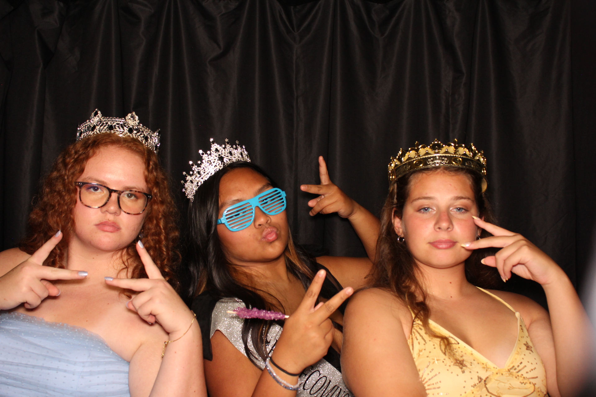 DPHS Homecoming | View more photos from the event at gallery.photoboothcincy.com/u/PhotoBoothCincy/DPHS-Homecoming