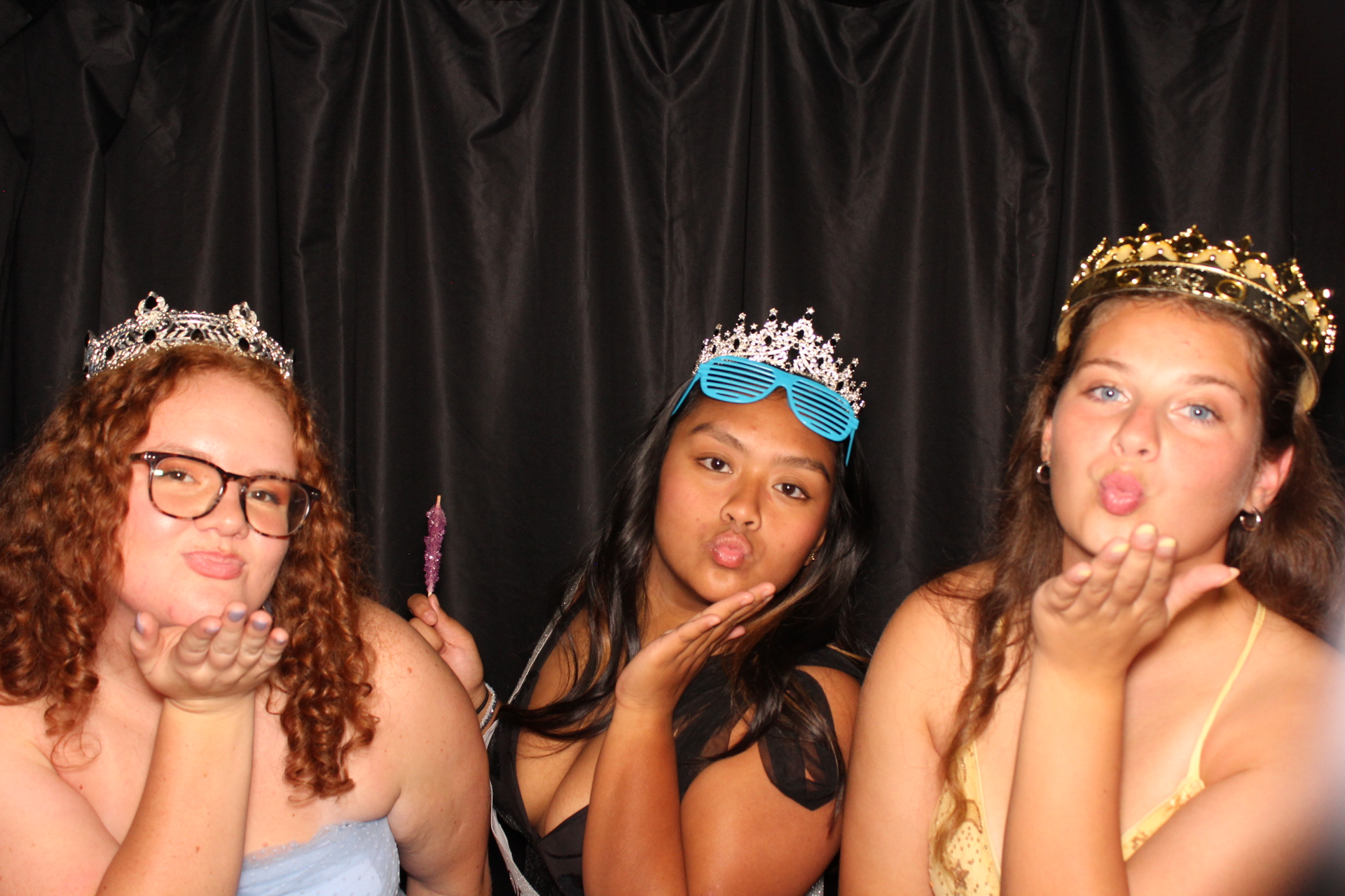 DPHS Homecoming | View more photos from the event at gallery.photoboothcincy.com/u/PhotoBoothCincy/DPHS-Homecoming