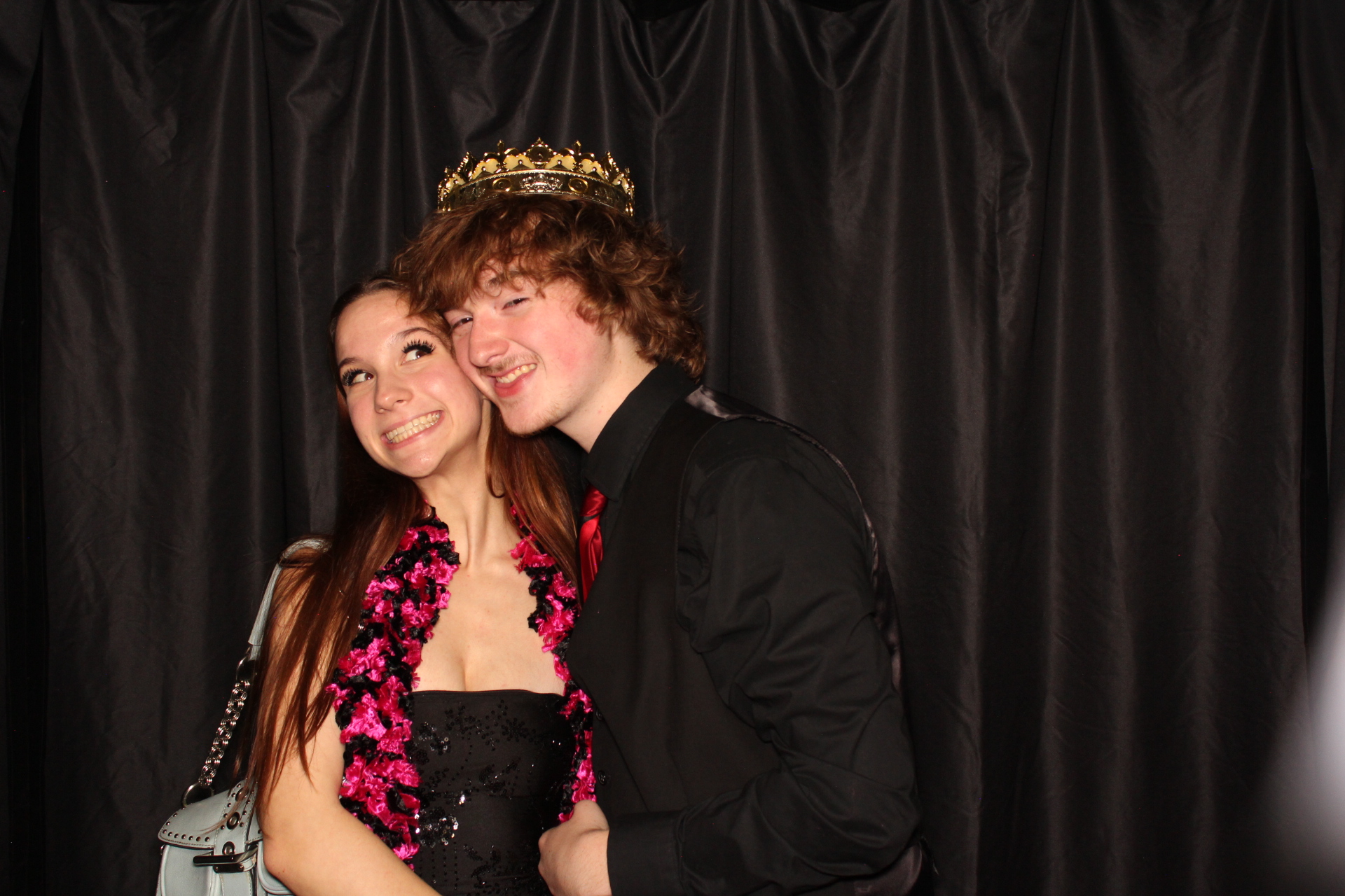 DPHS Homecoming | View more photos from the event at gallery.photoboothcincy.com/u/PhotoBoothCincy/DPHS-Homecoming
