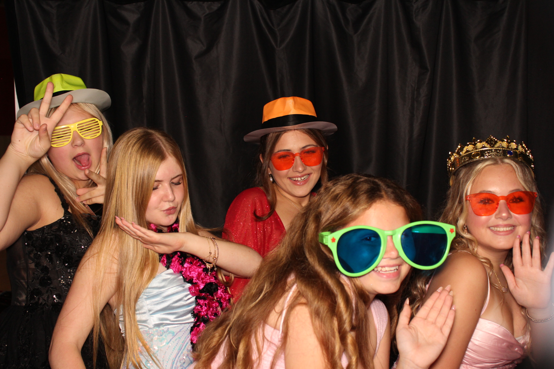 DPHS Homecoming | View more photos from the event at gallery.photoboothcincy.com/u/PhotoBoothCincy/DPHS-Homecoming