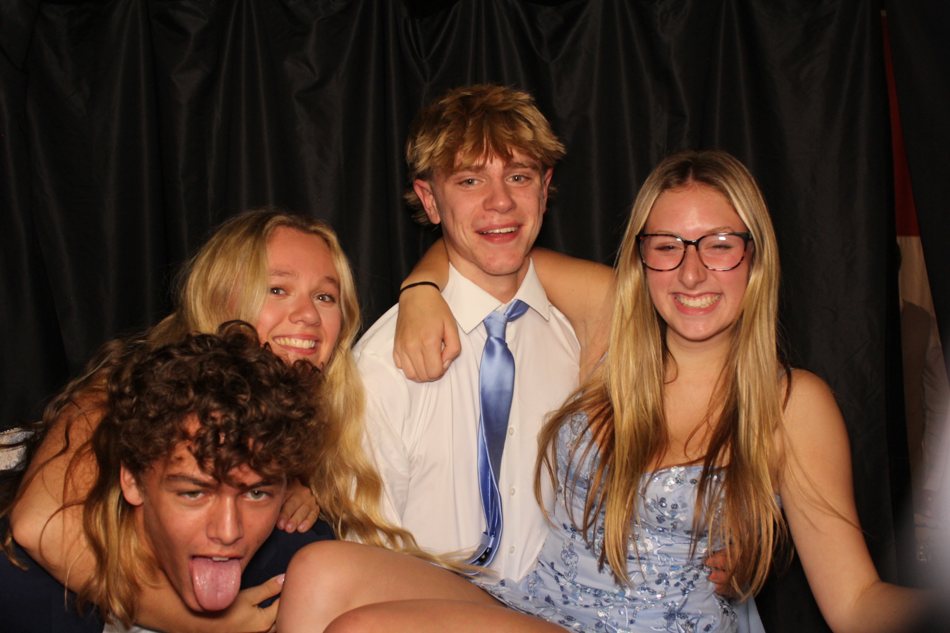 DPHS Homecoming | View more photos from the event at gallery.photoboothcincy.com/u/PhotoBoothCincy/DPHS-Homecoming